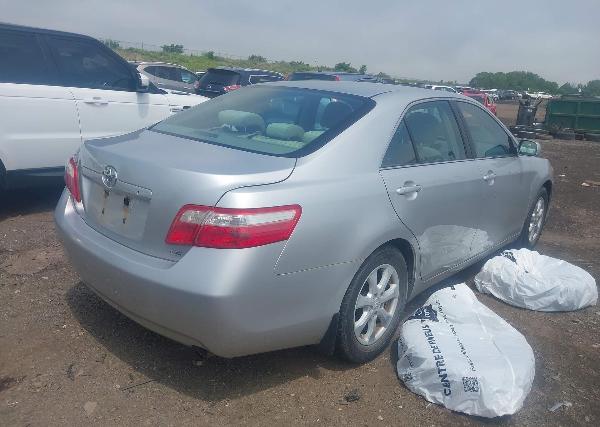 2009 TOYOTA CAMRY SE