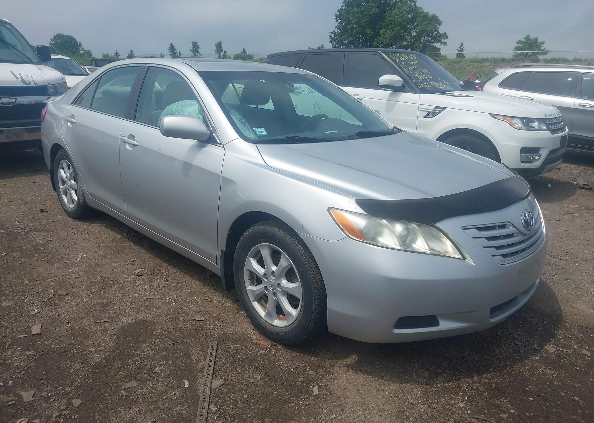 2009 TOYOTA CAMRY SE