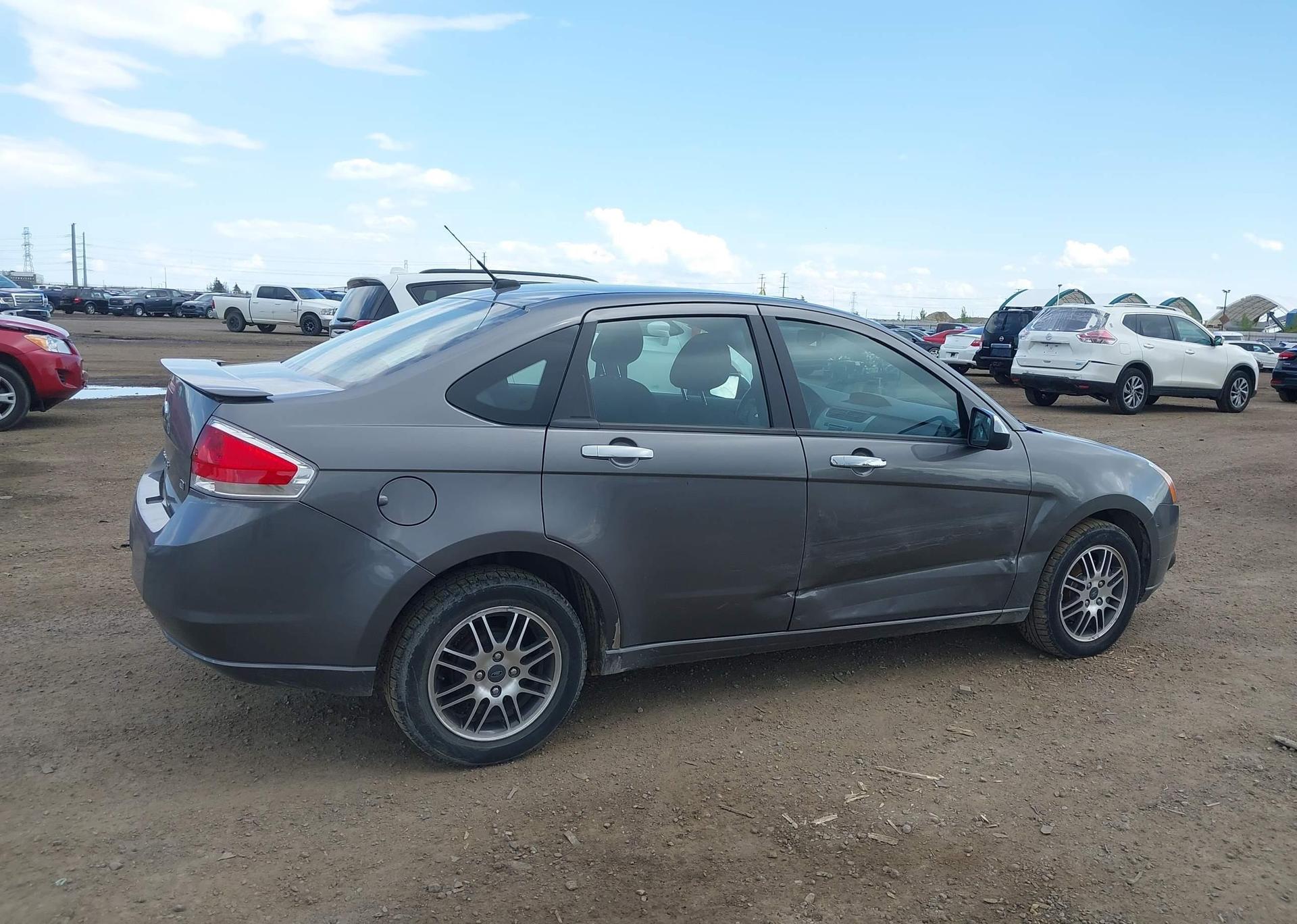 2010 FORD FOCUS SE