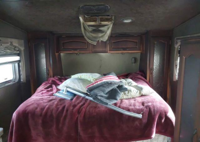 2007 HOLIDAY RAMBLER SAVOY 31BHD