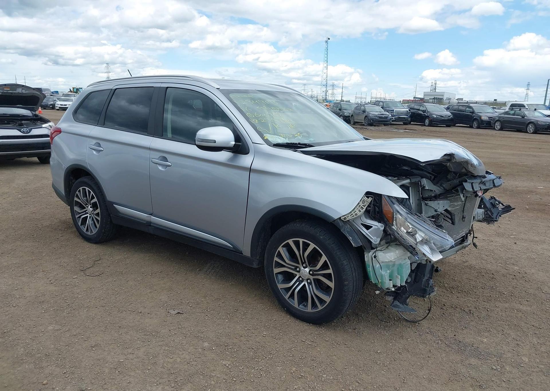 2016 MITSUBISHI OUTLANDER ES