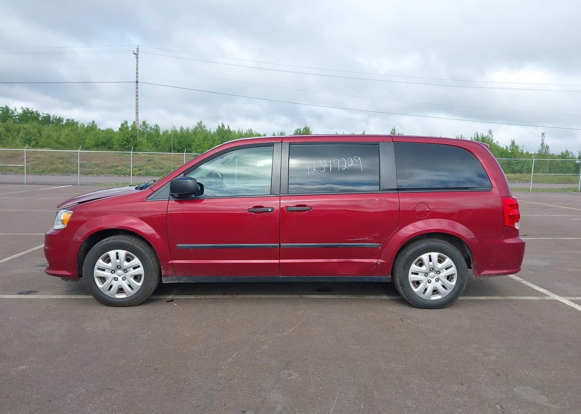 2015 DODGE GRAND CARAVAN SE