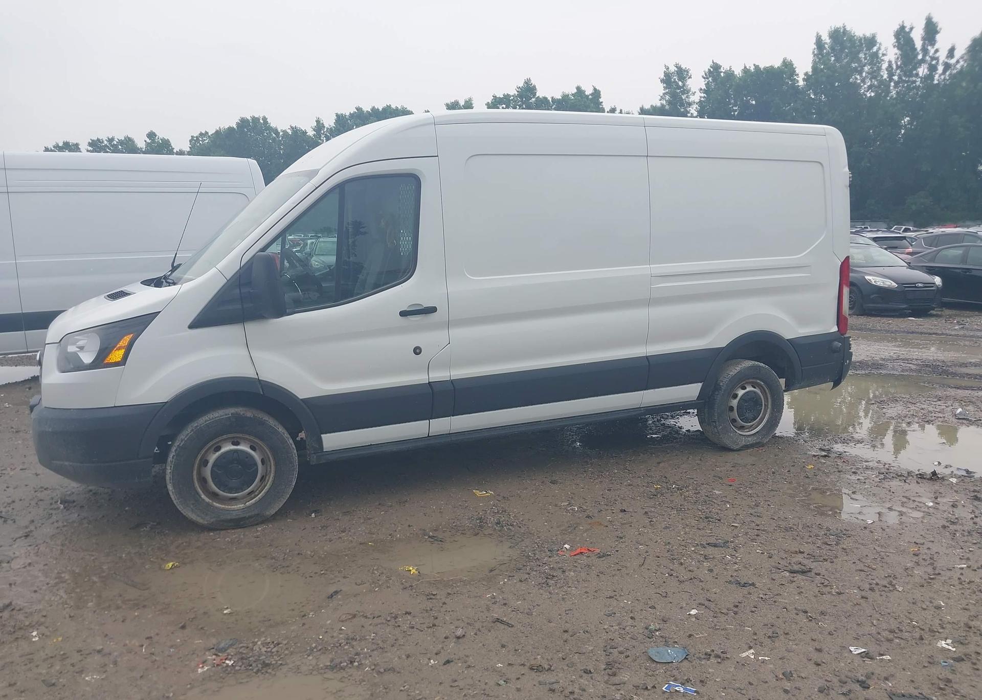 2018 FORD transit t-250