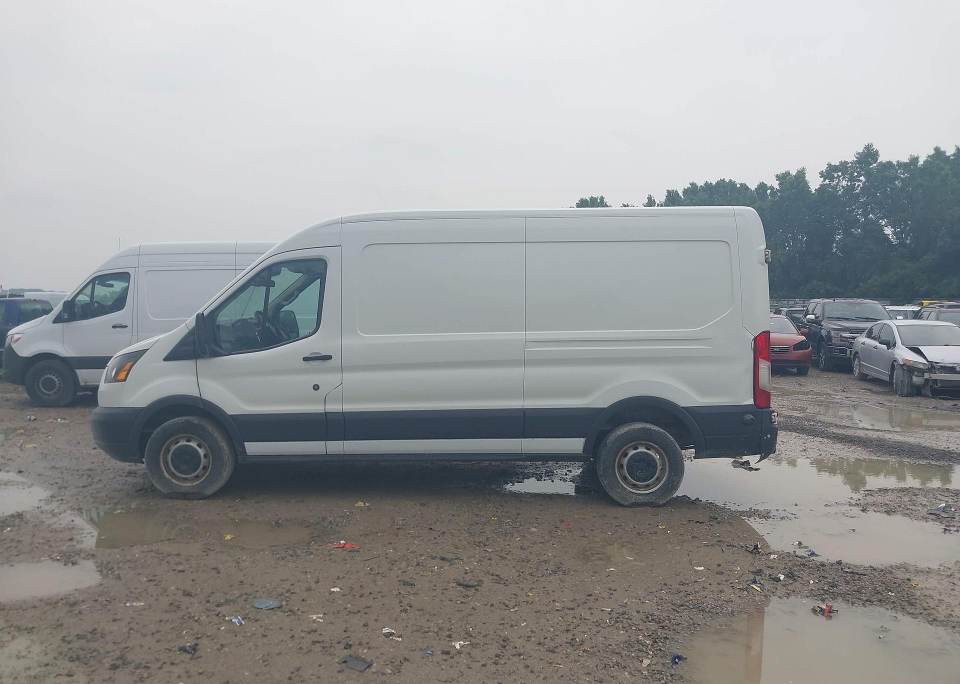 2018 FORD transit t-250