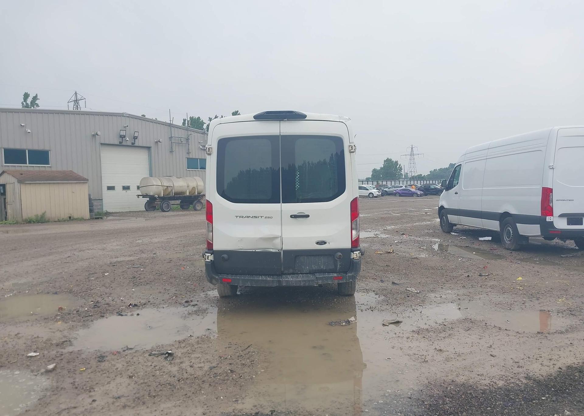 2018 FORD transit t-250