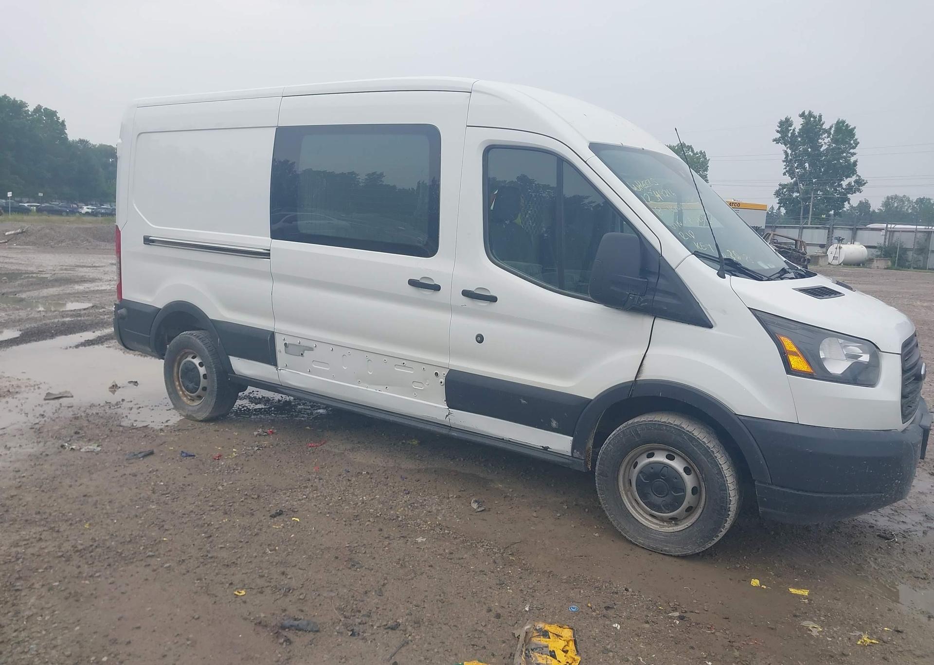 2018 FORD transit t-250
