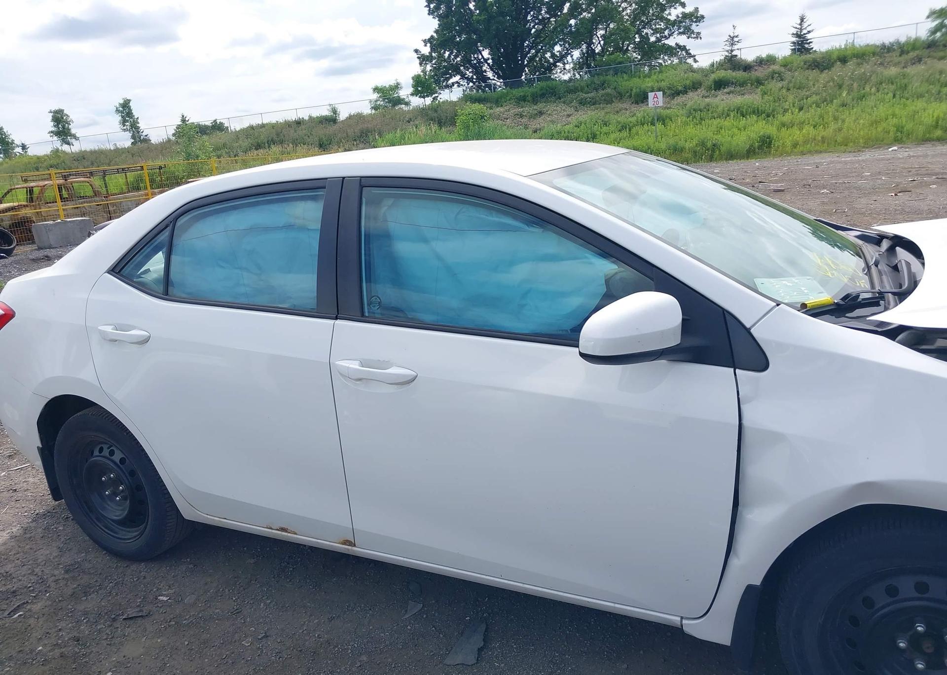 2016 TOYOTA COROLLA LE