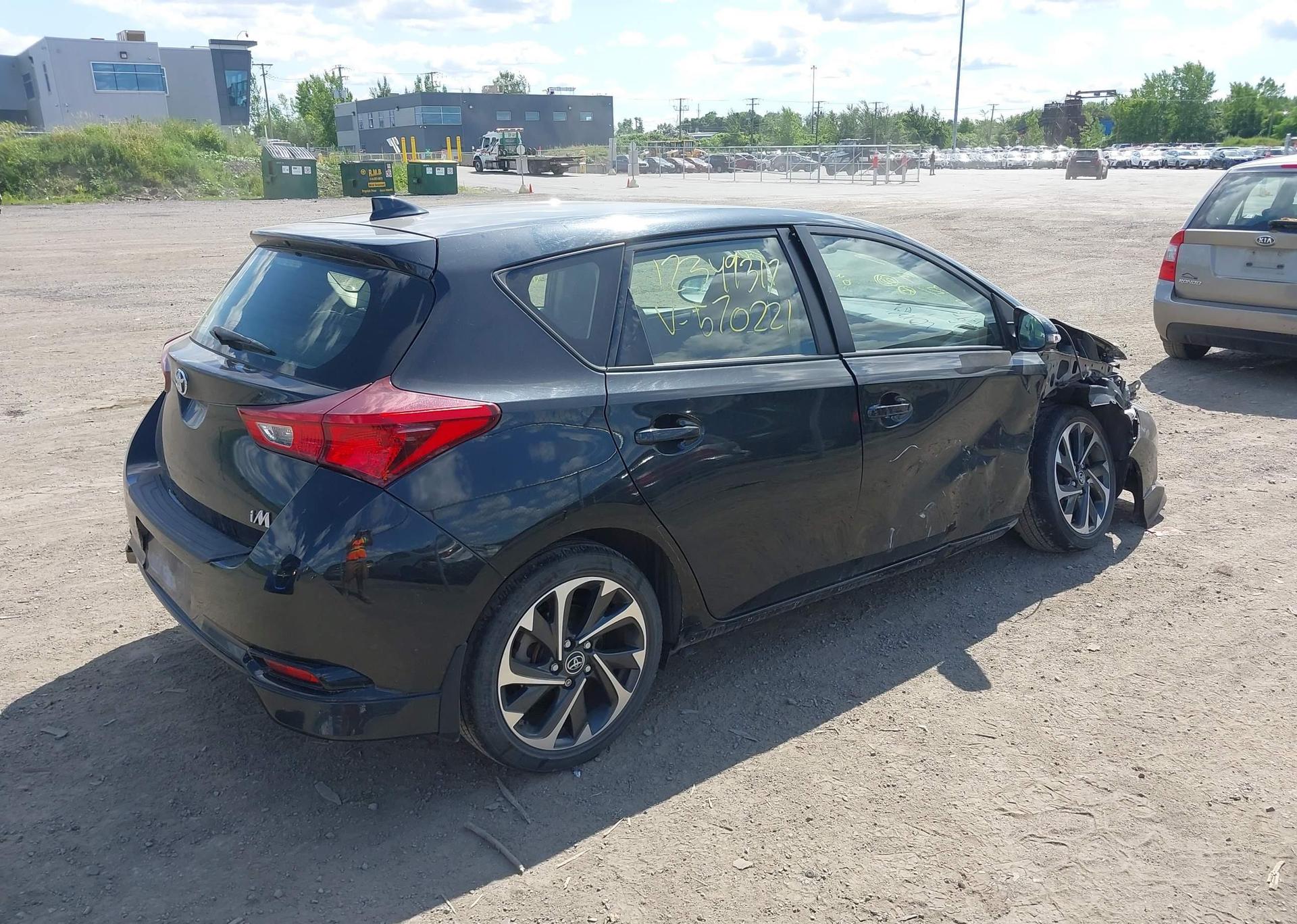 2018 TOYOTA COROLLA iM