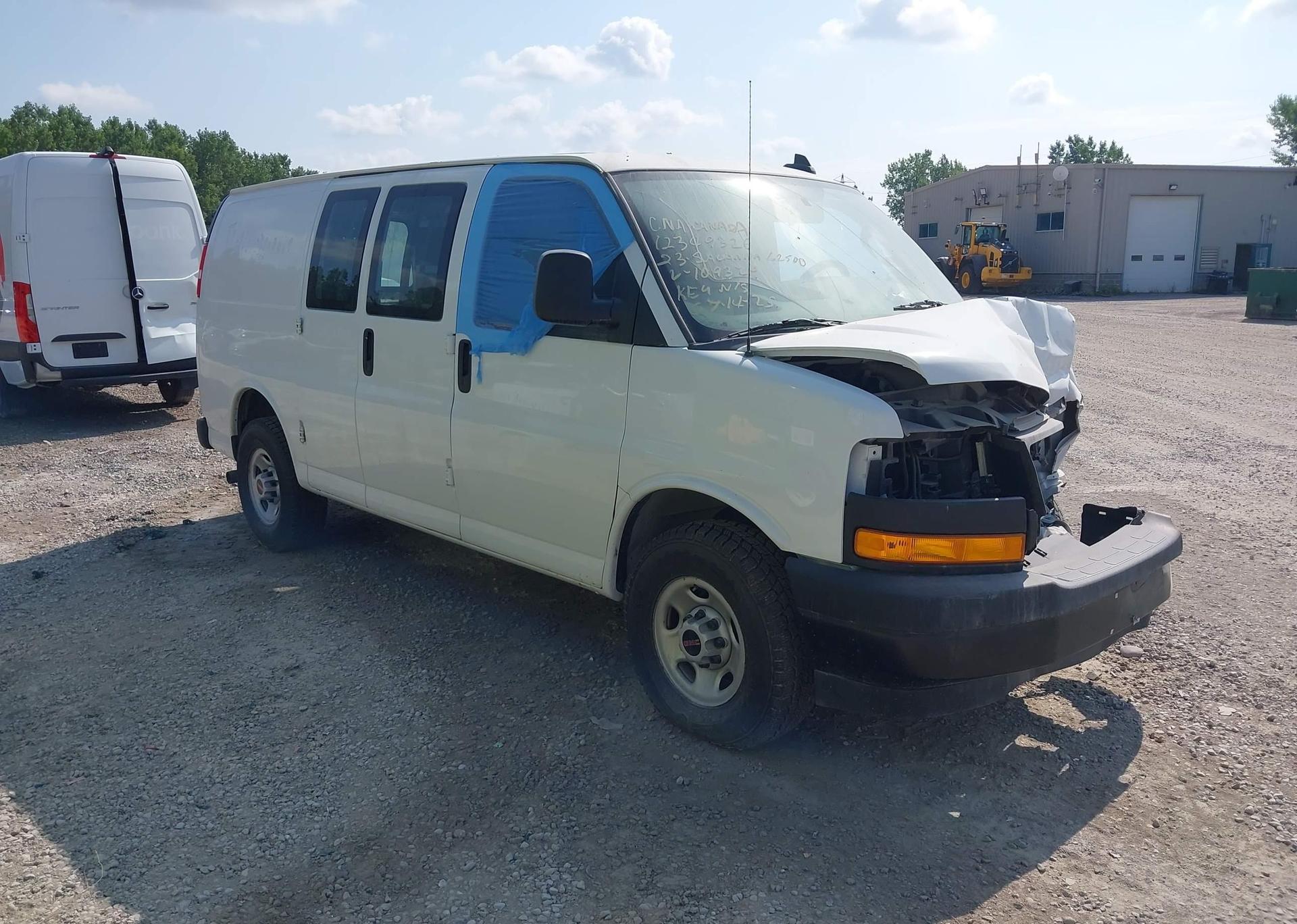 2023 GMC SAVANA G2500