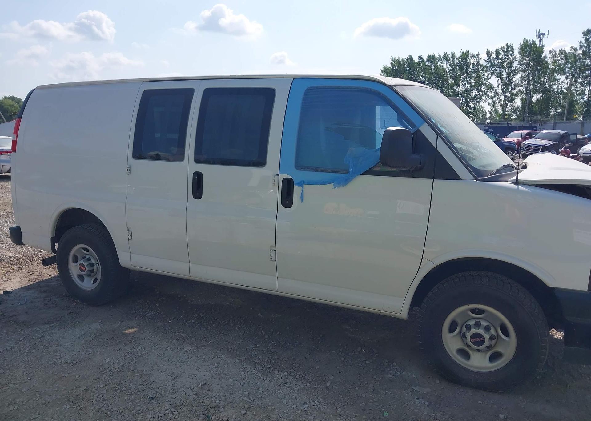 2023 GMC SAVANA G2500