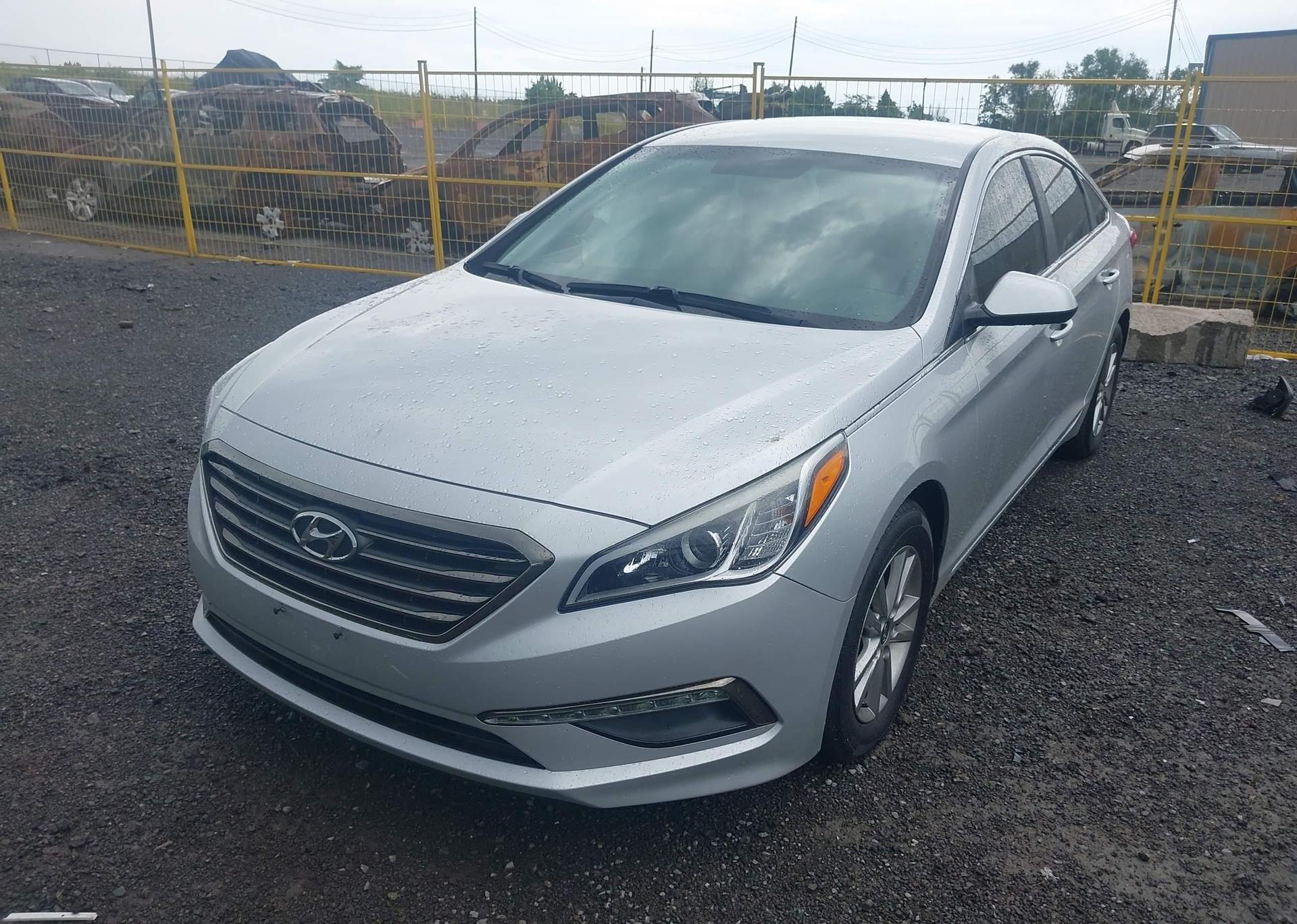 2015 HYUNDAI SONATA SE