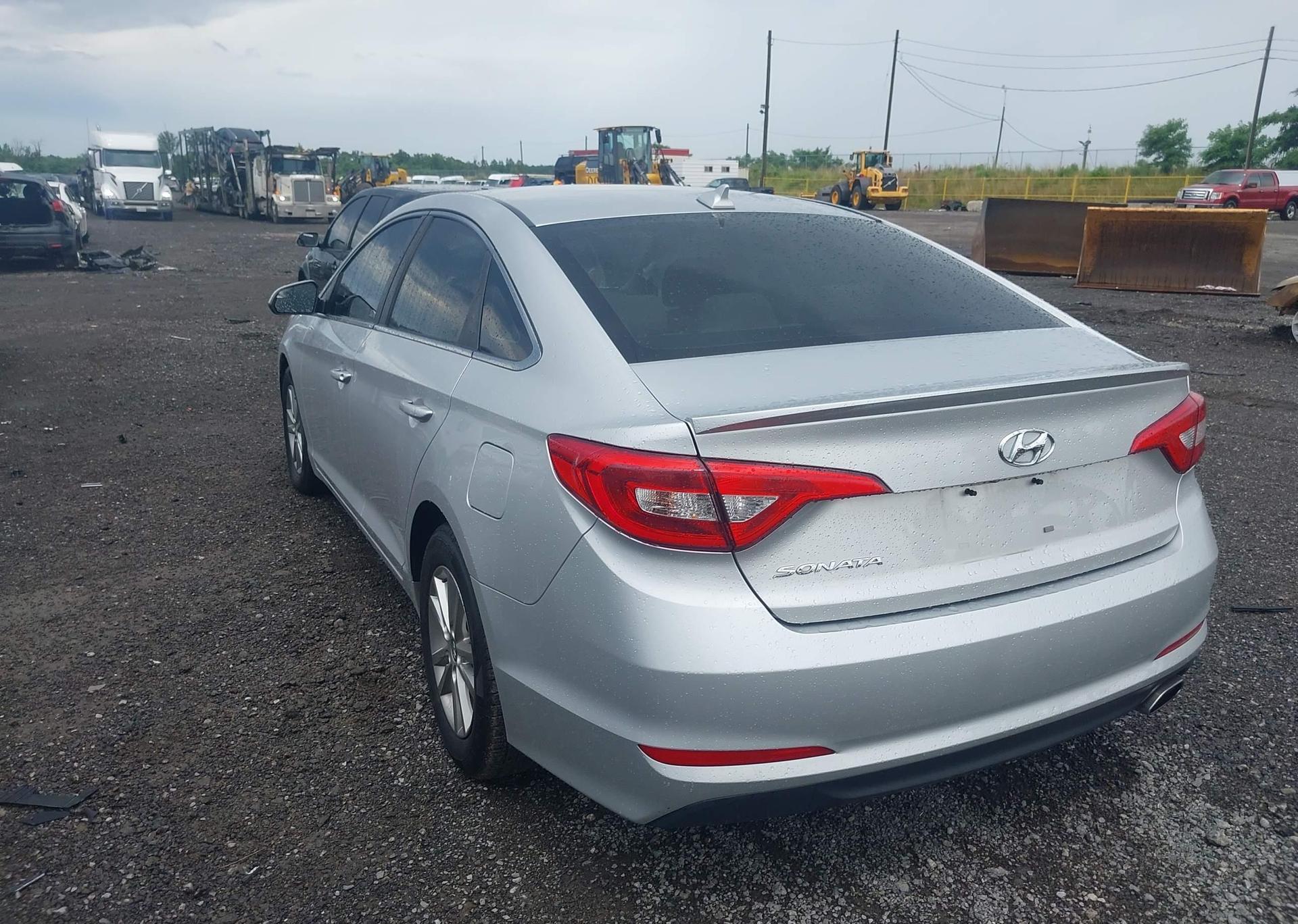 2015 HYUNDAI SONATA SE