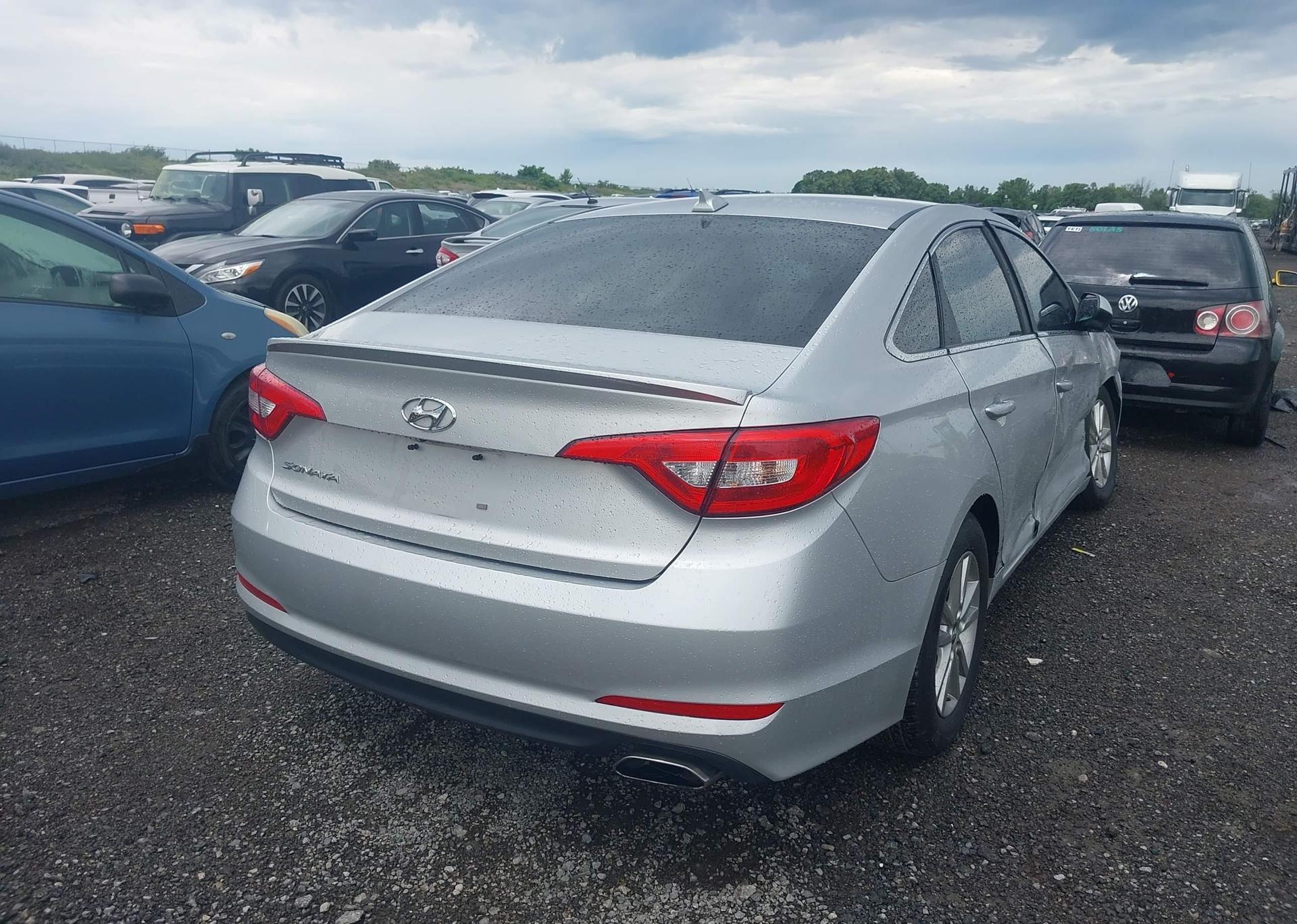 2015 HYUNDAI SONATA SE