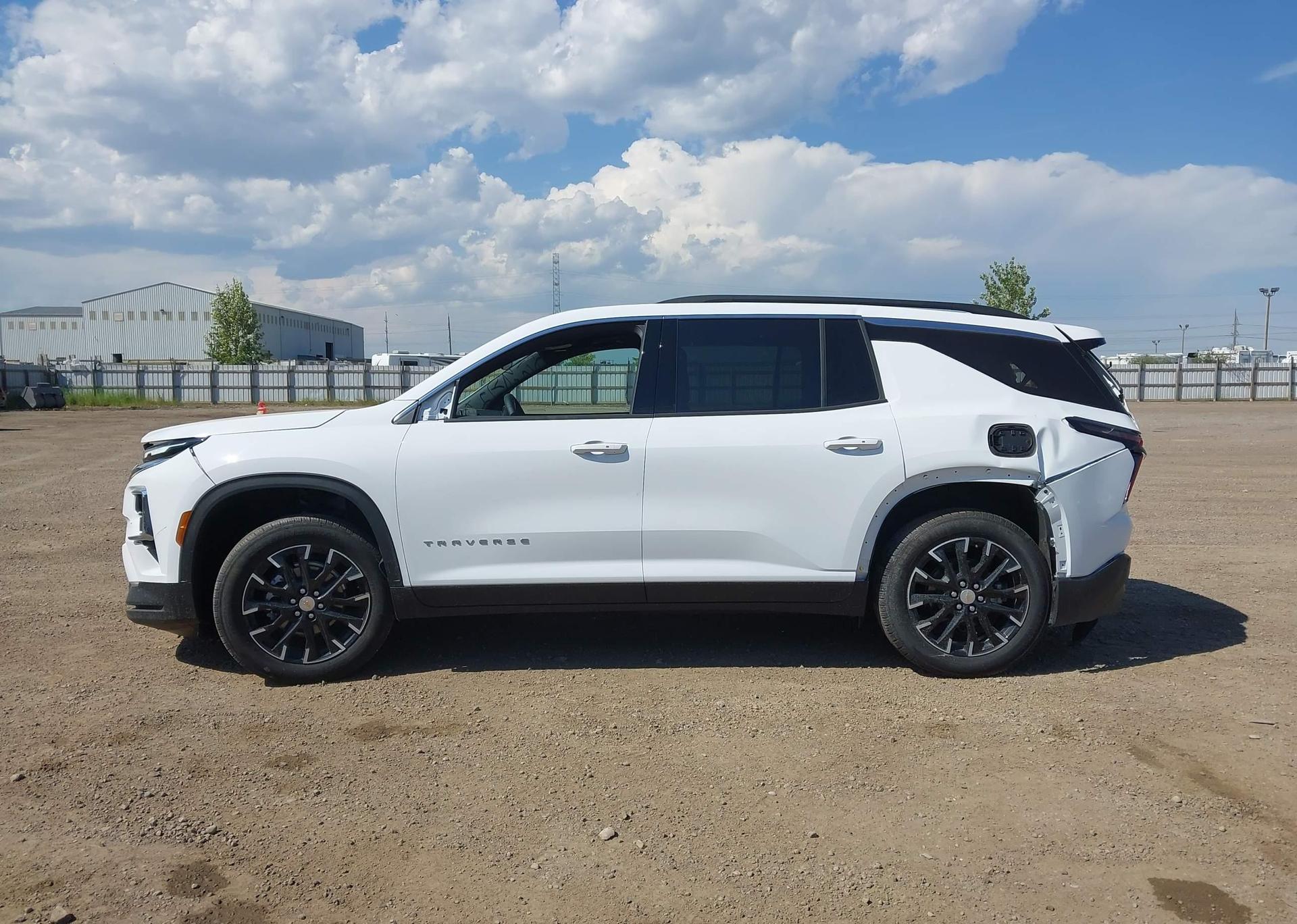 2025 CHEVROLET TRAVERSE LT