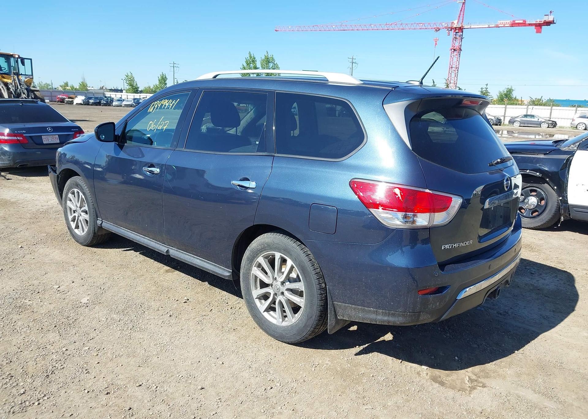 2015 NISSAN PATHFINDER S