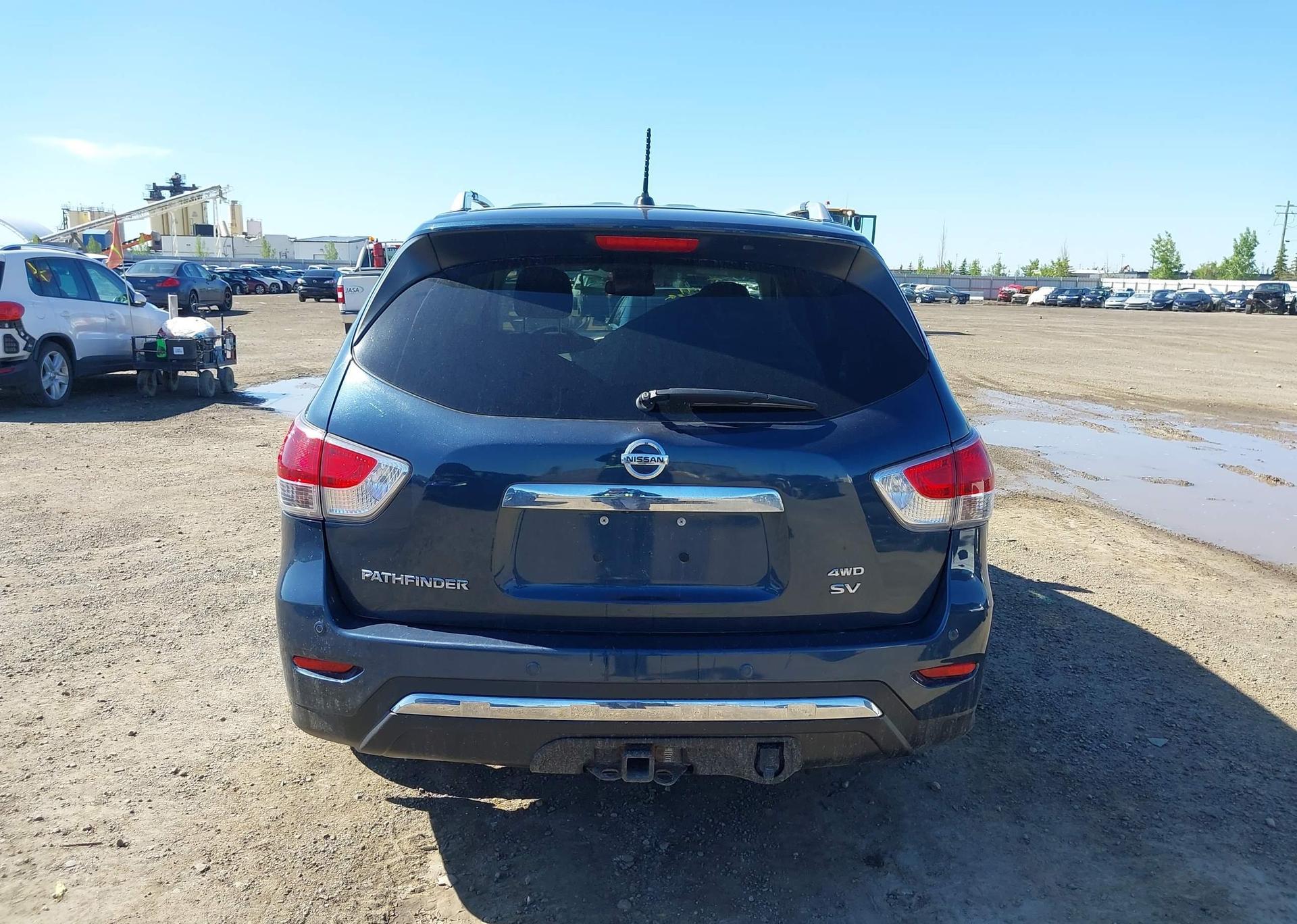 2015 NISSAN PATHFINDER S