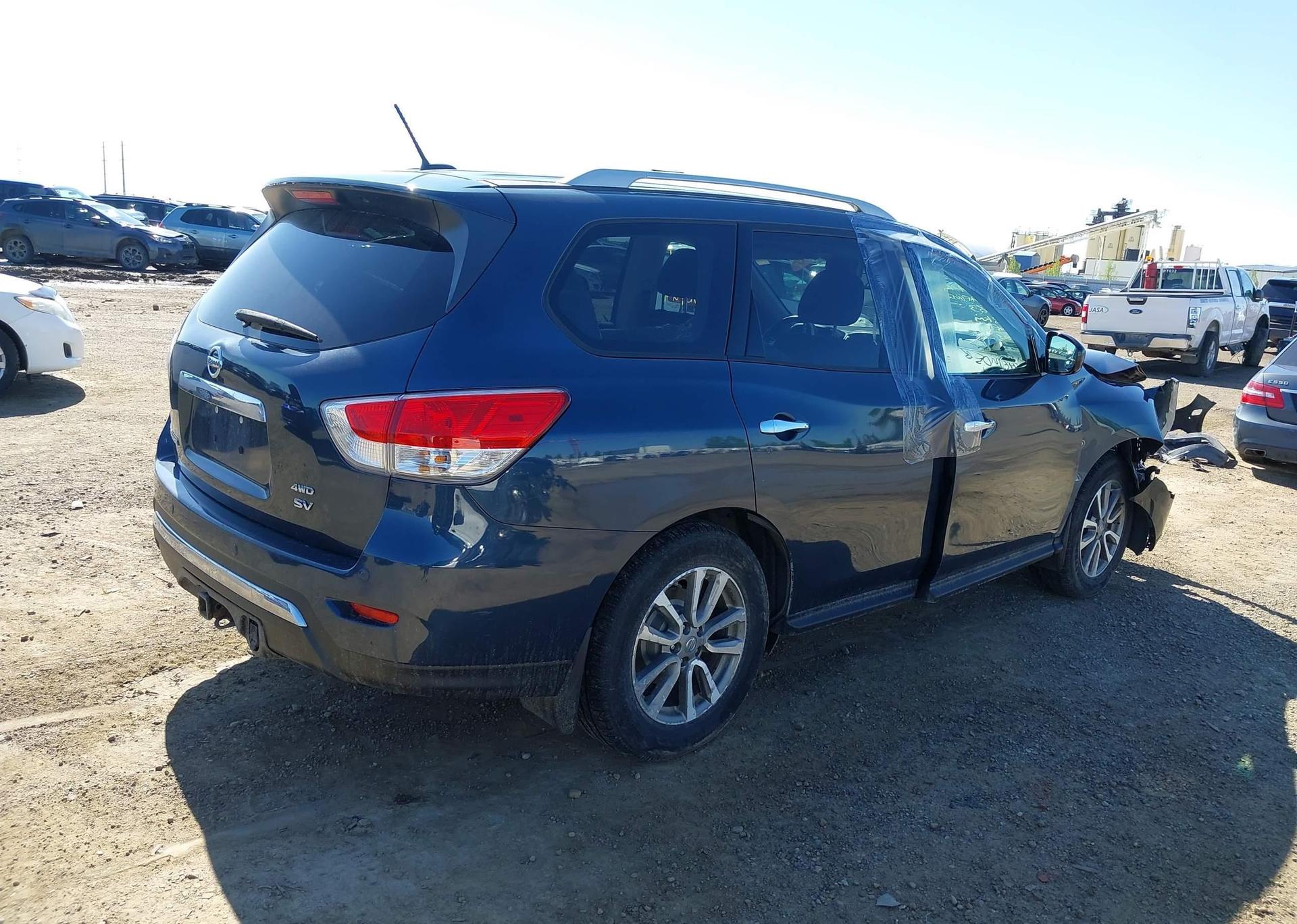 2015 NISSAN PATHFINDER S