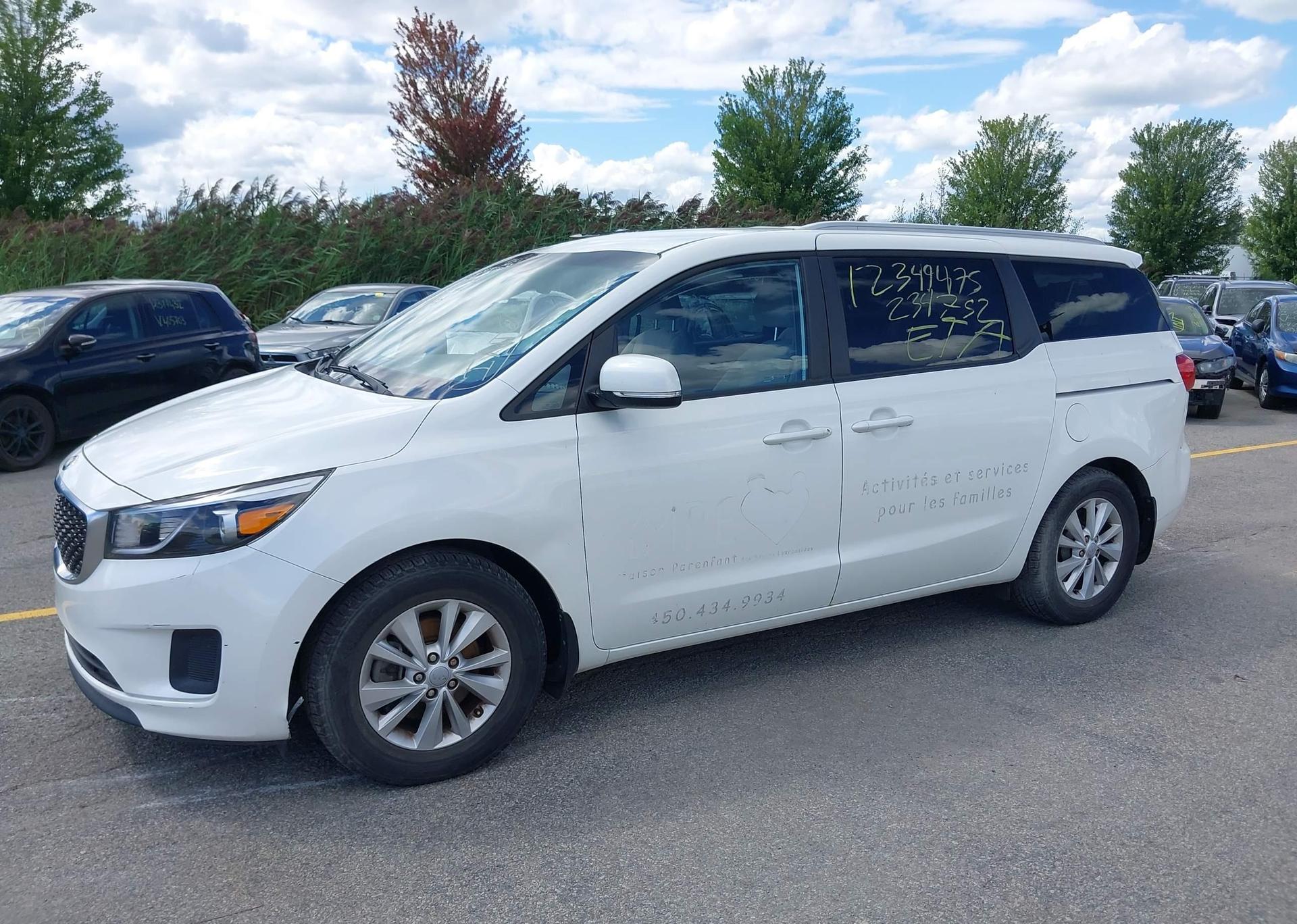 2016 KIA SEDONA LX