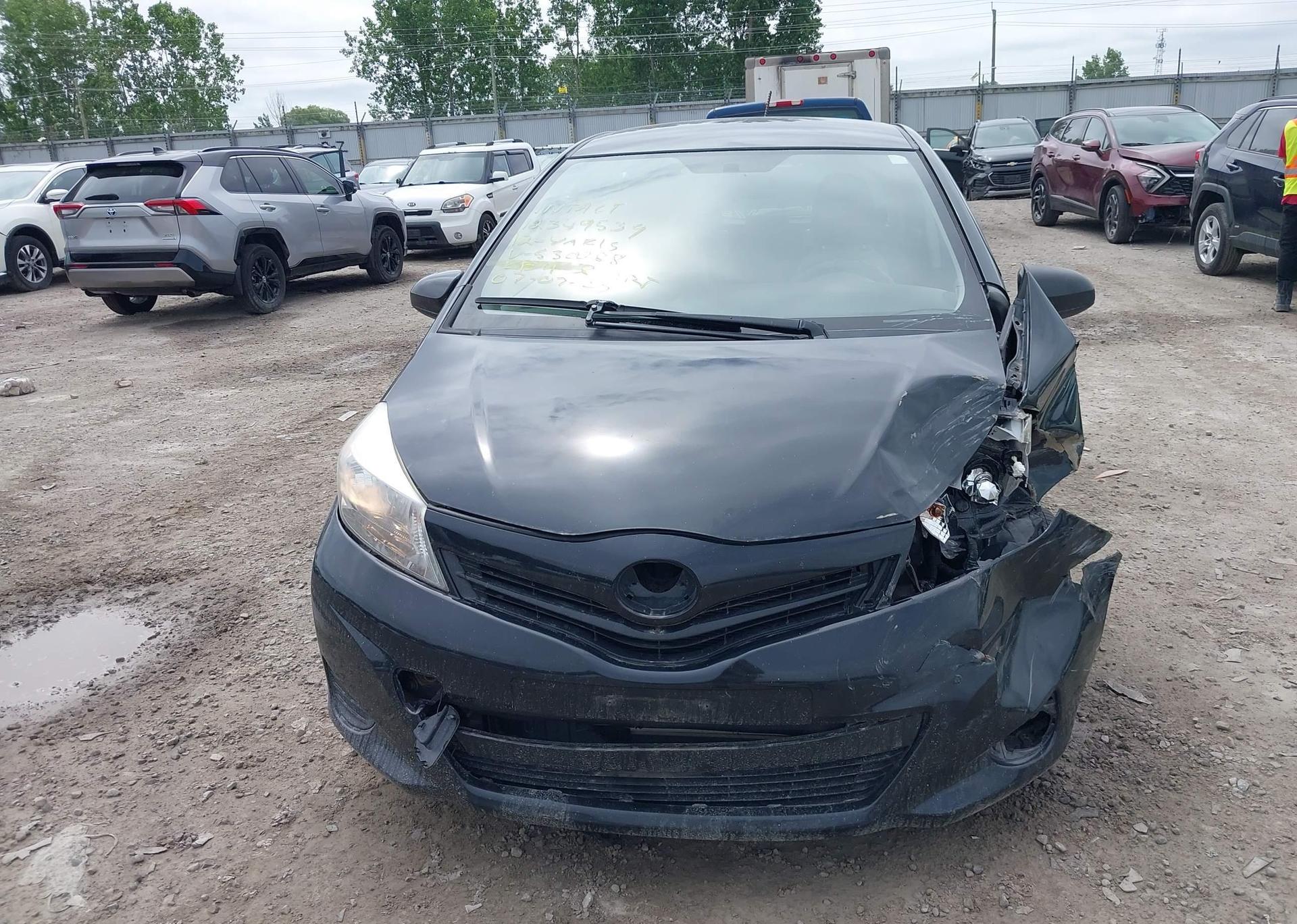 2012 TOYOTA YARIS