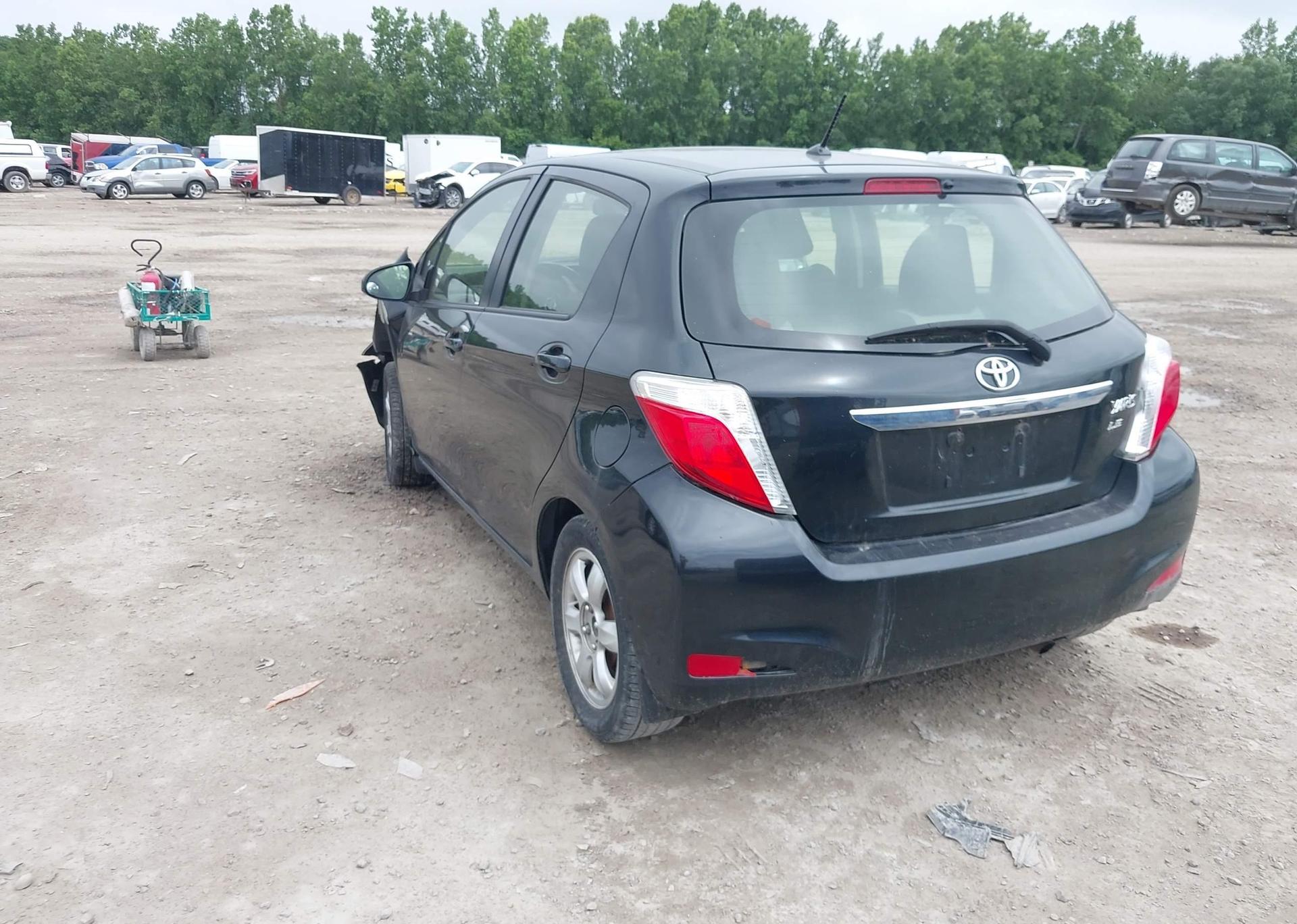 2012 TOYOTA YARIS