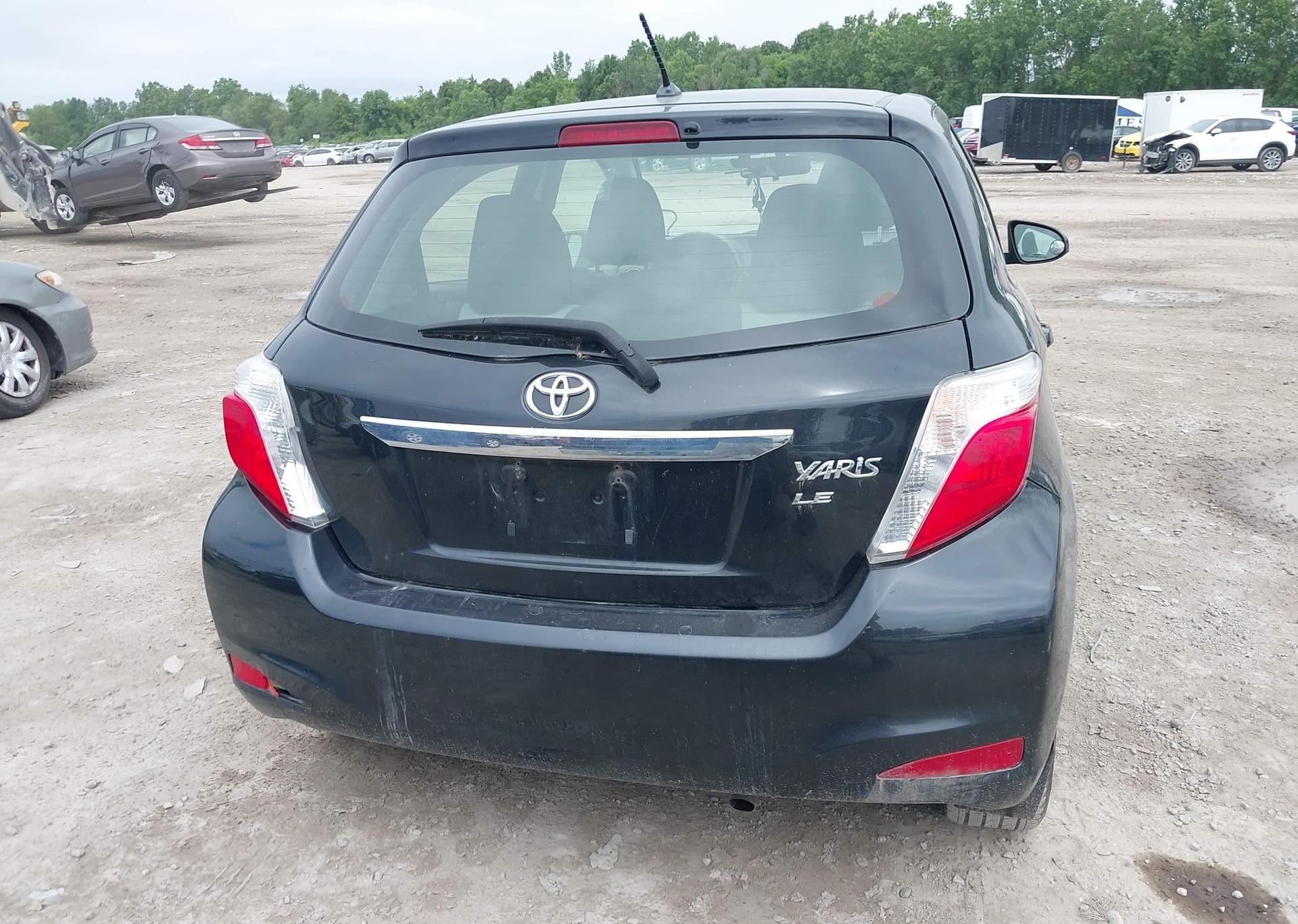 2012 TOYOTA YARIS