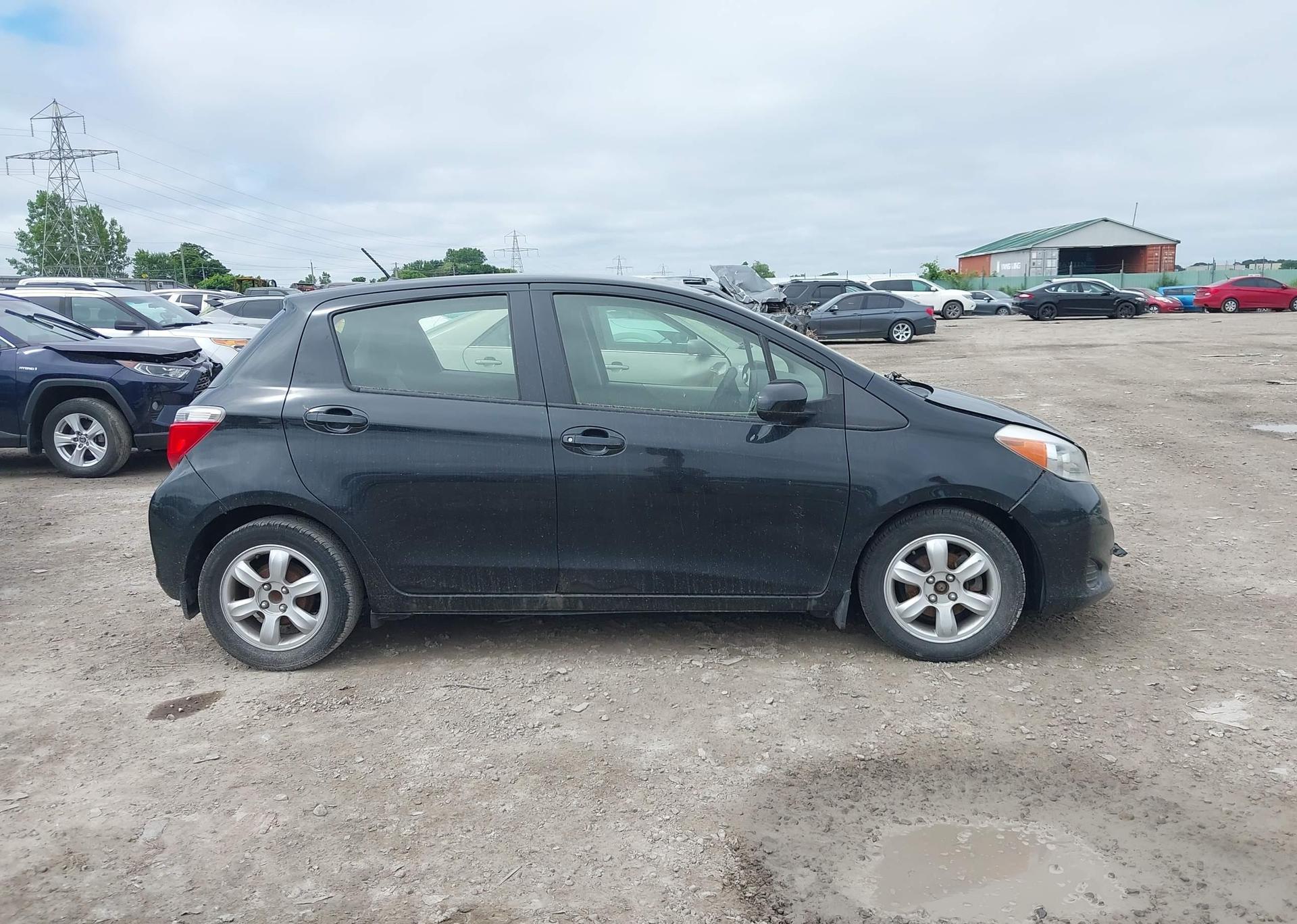 2012 TOYOTA YARIS