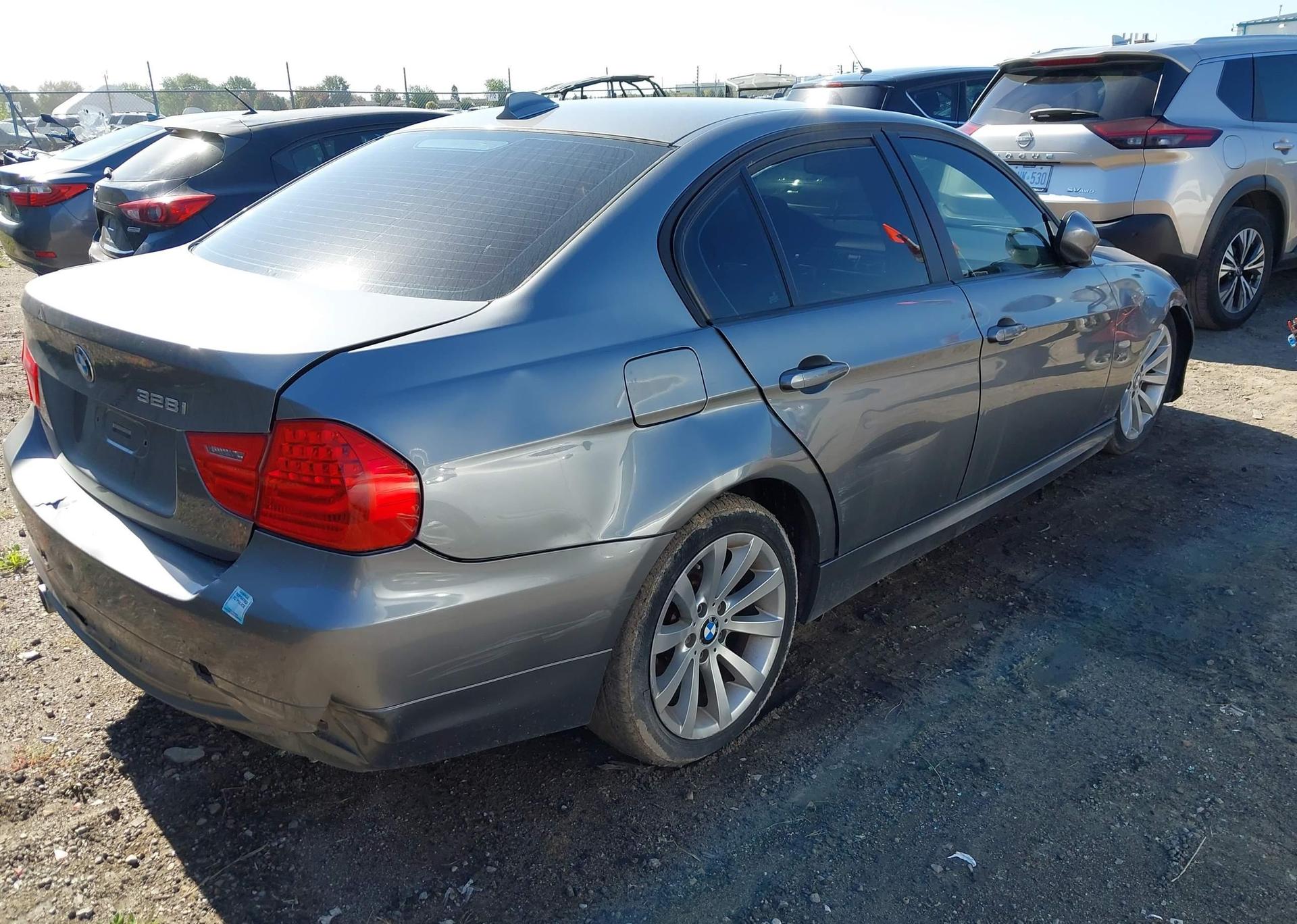 2011 BMW 3 SERIES