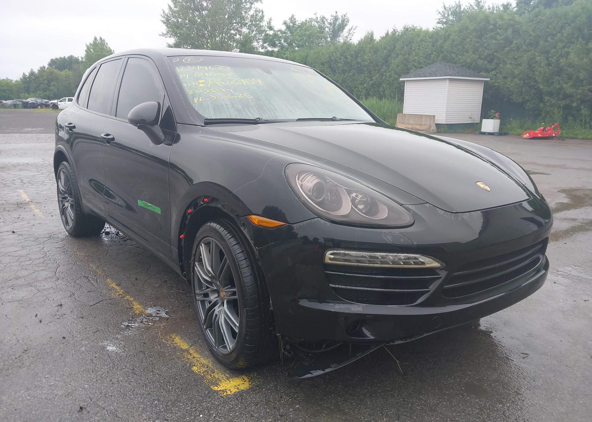 2014 PORSCHE CAYENNE
