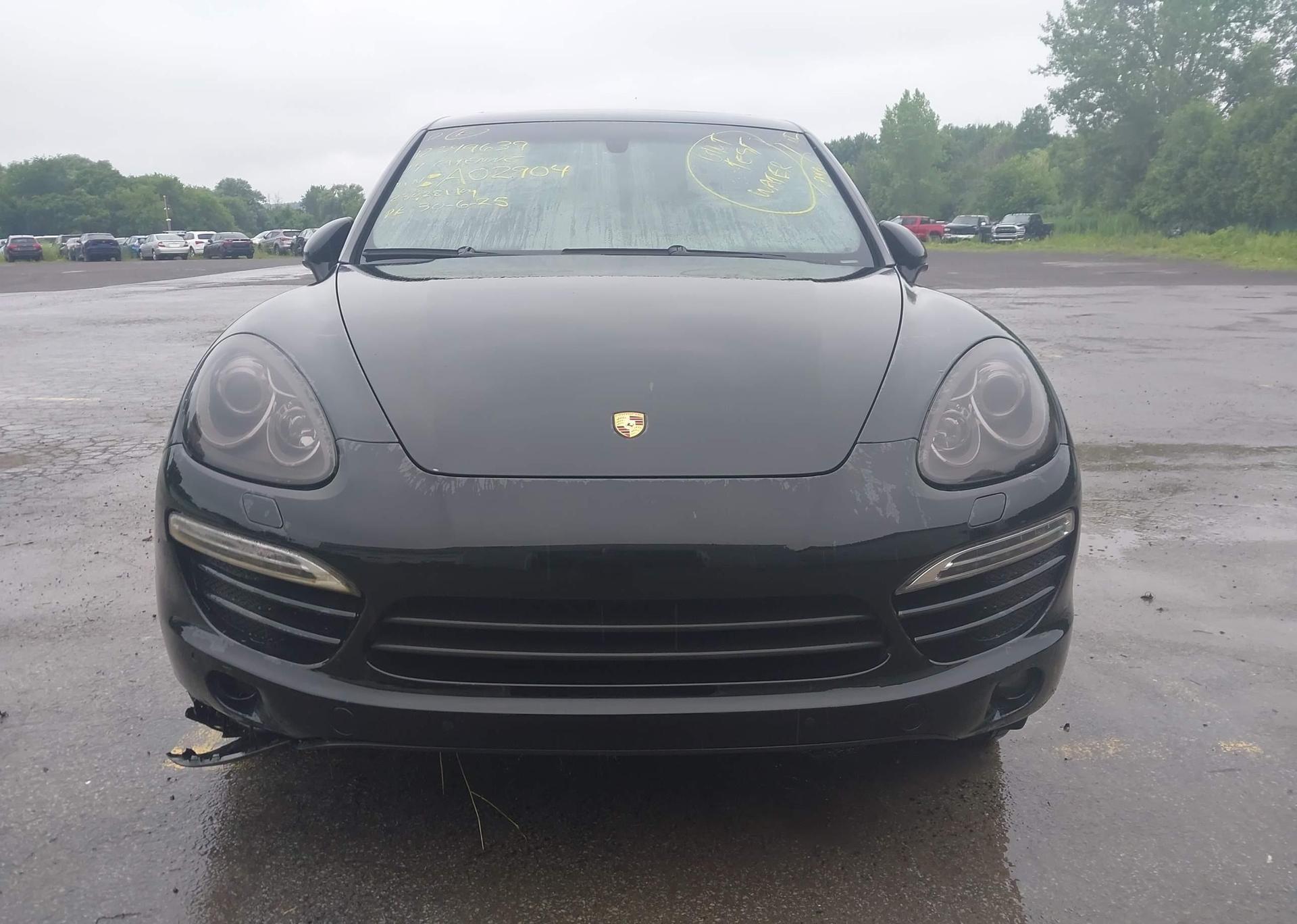 2014 PORSCHE CAYENNE