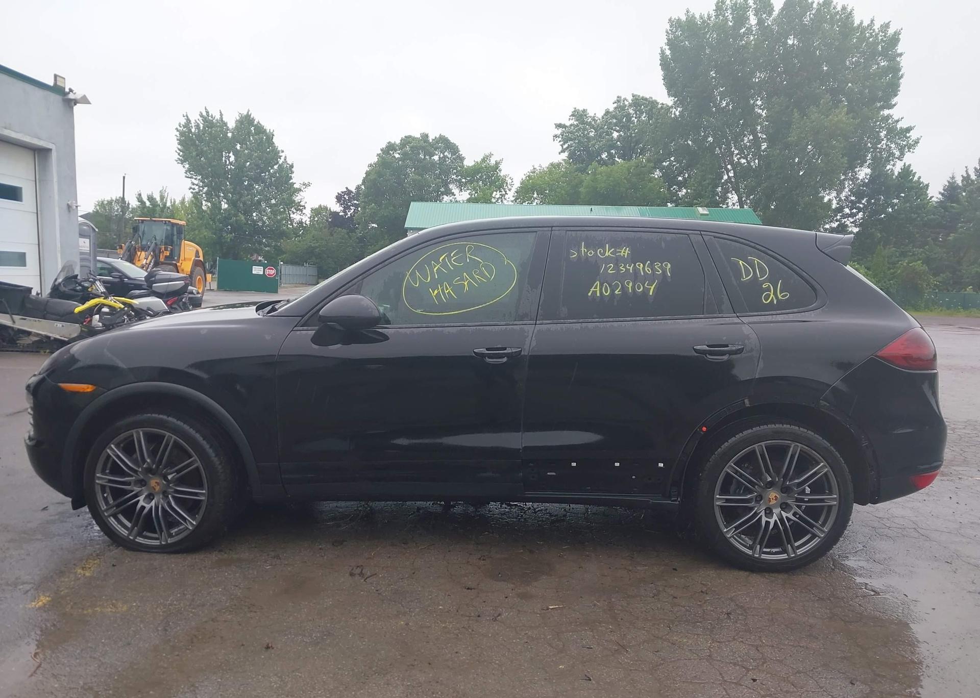 2014 PORSCHE CAYENNE