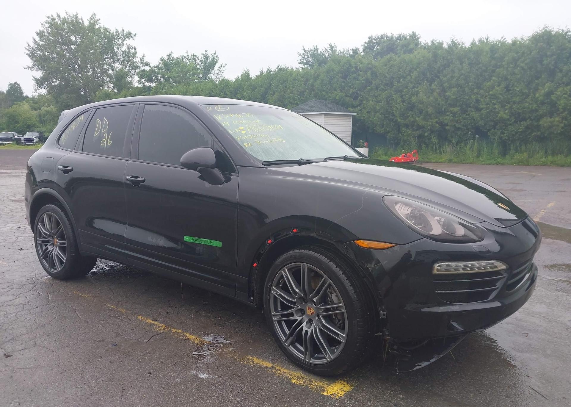 2014 PORSCHE CAYENNE