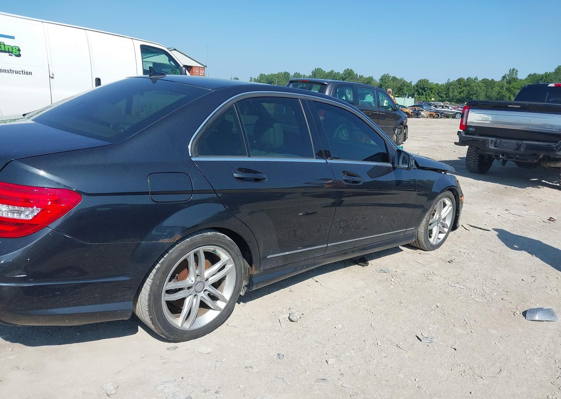 2013 MERCEDES-BENZ C 300 4MATIC