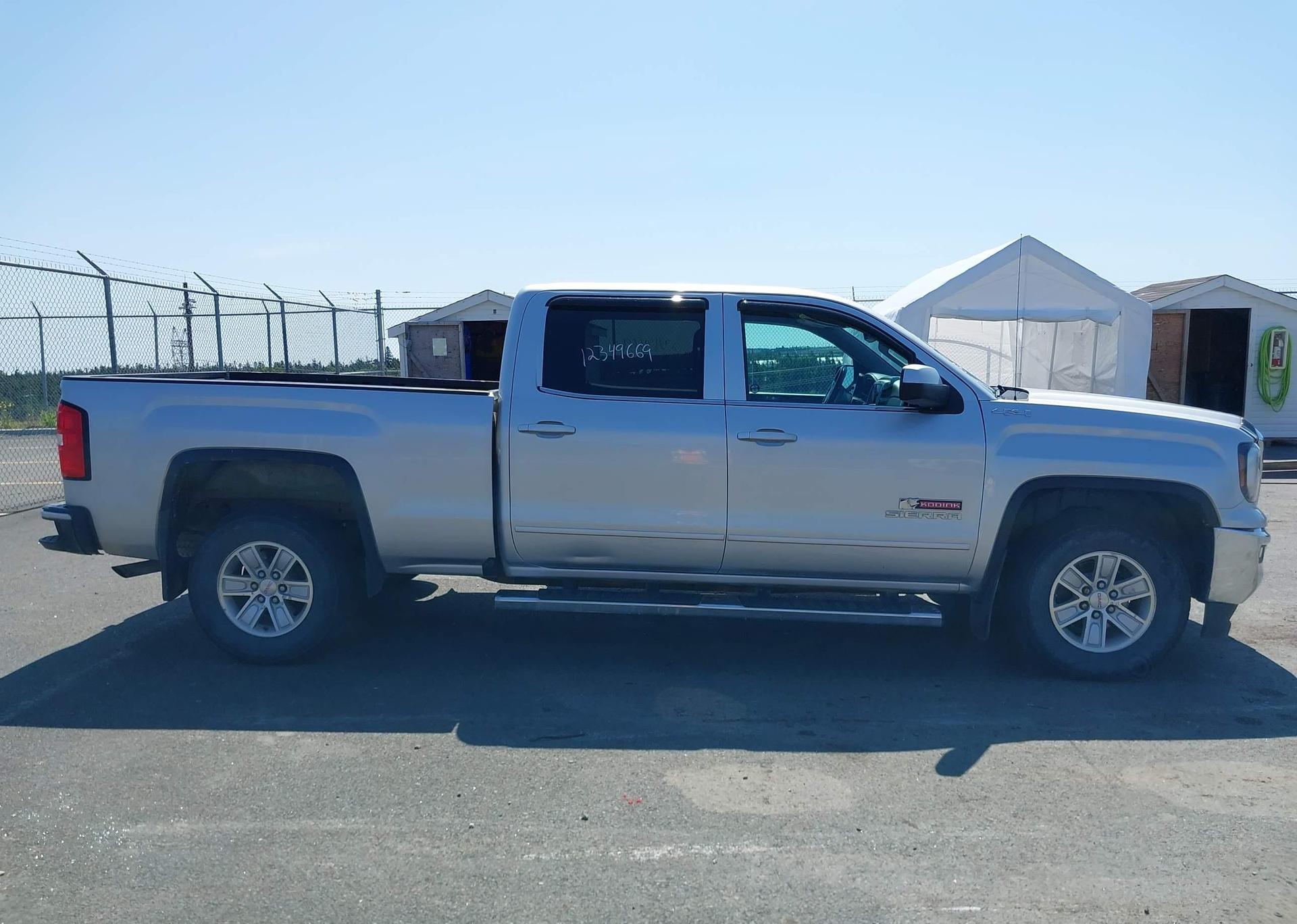 2018 GMC SIERRA K1500 SLE