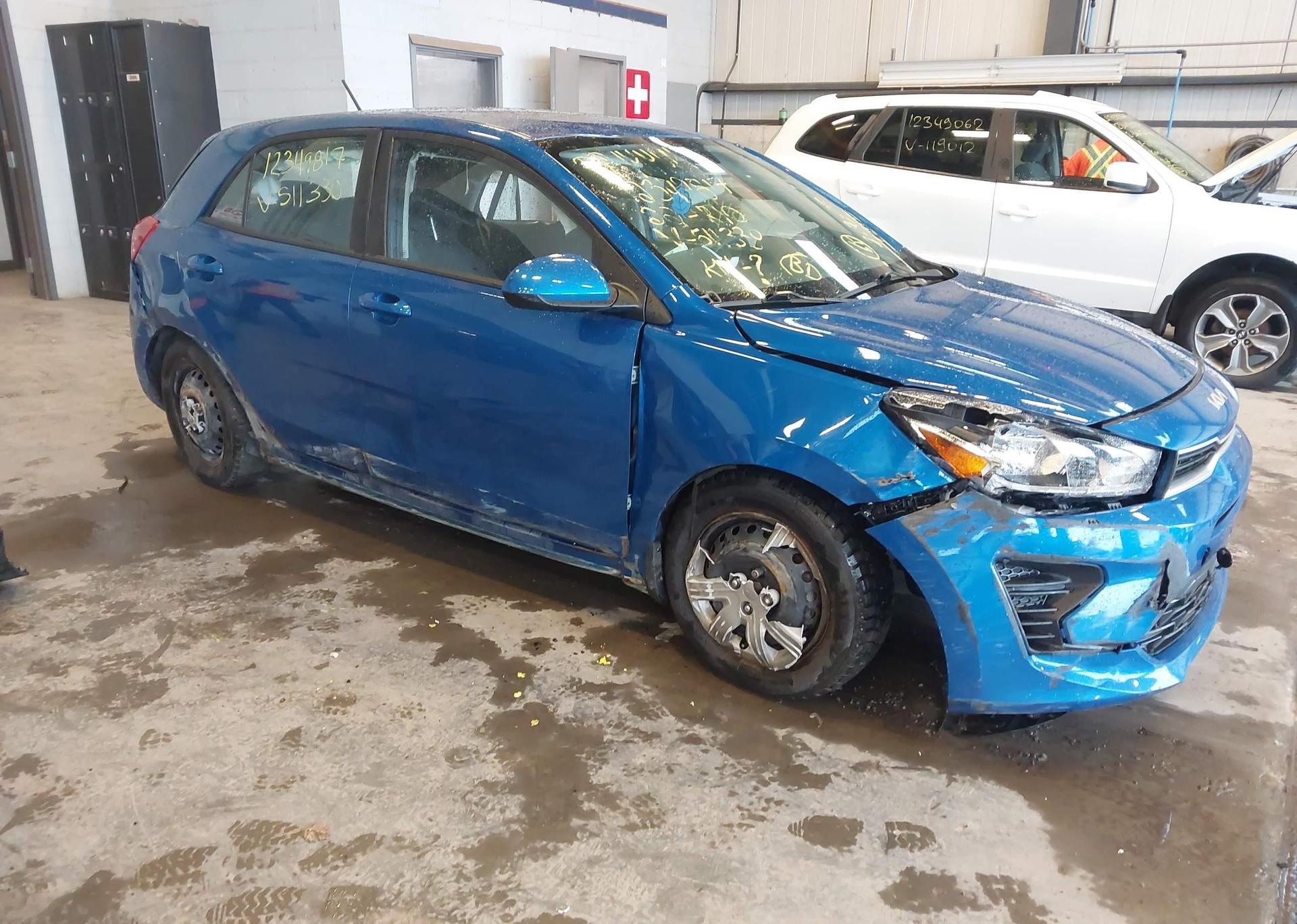 2022 TOYOTA COROLLA