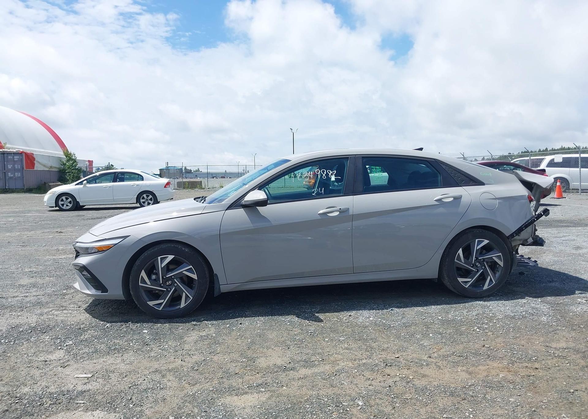 2024 HYUNDAI ELANTRA PREFERRED W