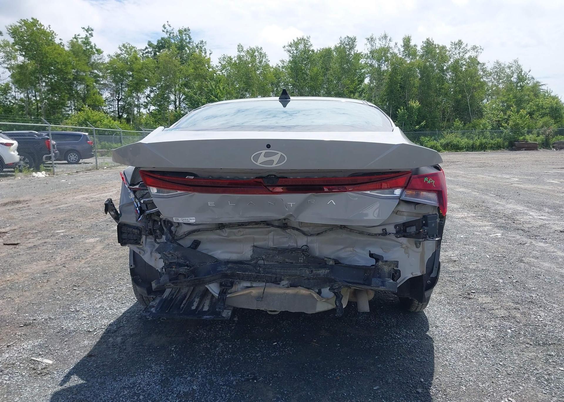 2024 HYUNDAI ELANTRA PREFERRED W