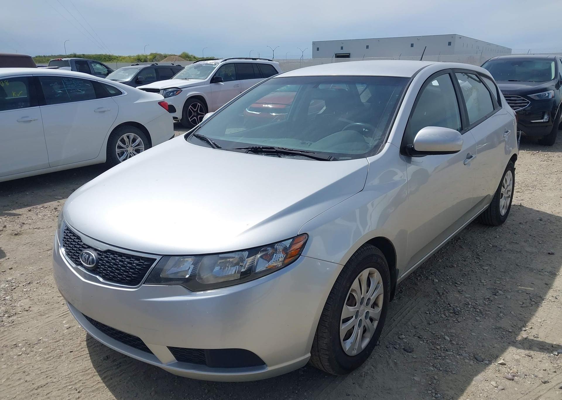 2011 KIA FORTE 5-DOOR