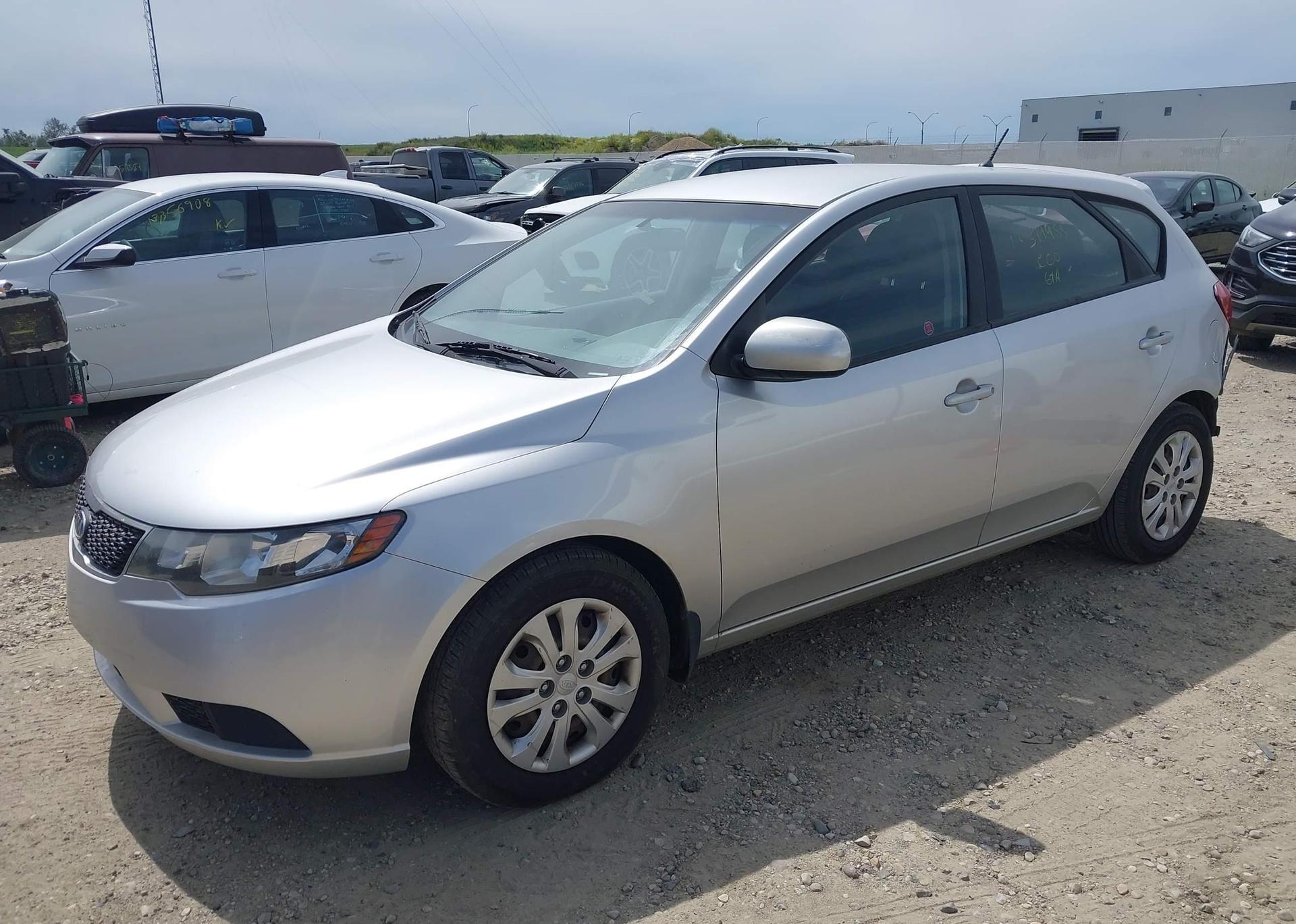 2011 KIA FORTE 5-DOOR