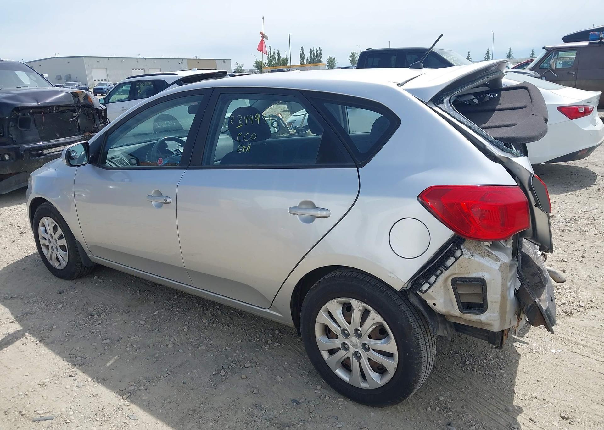 2011 KIA FORTE 5-DOOR