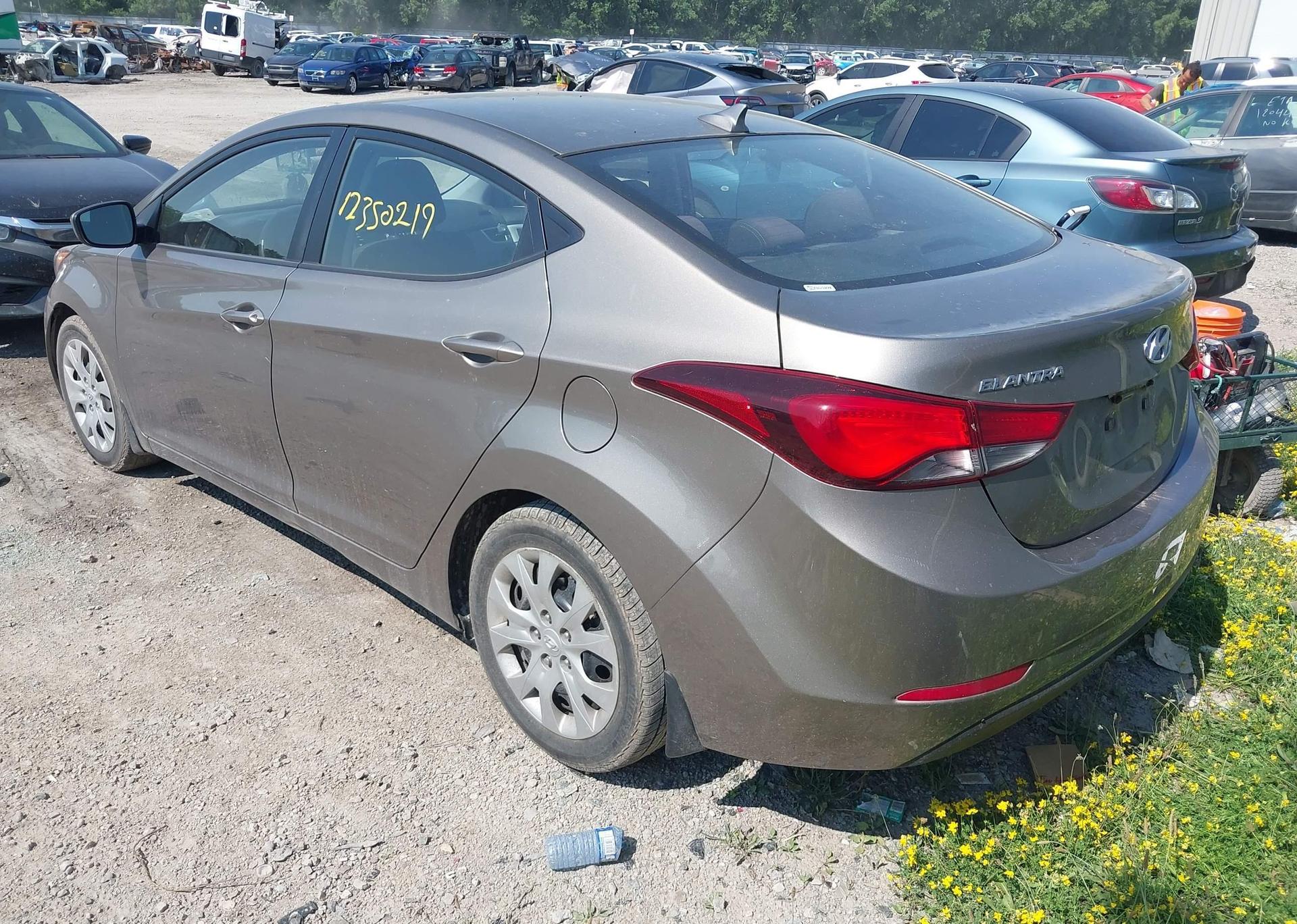 2015 HYUNDAI ELANTRA GL