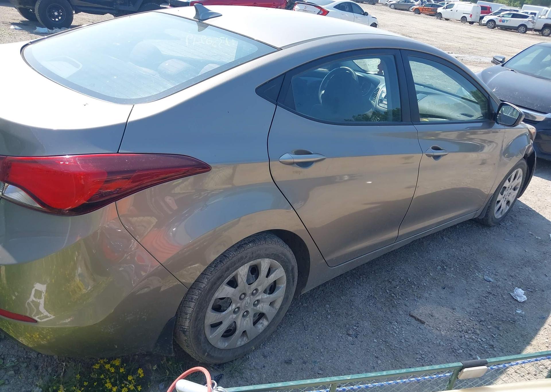 2015 HYUNDAI ELANTRA GL