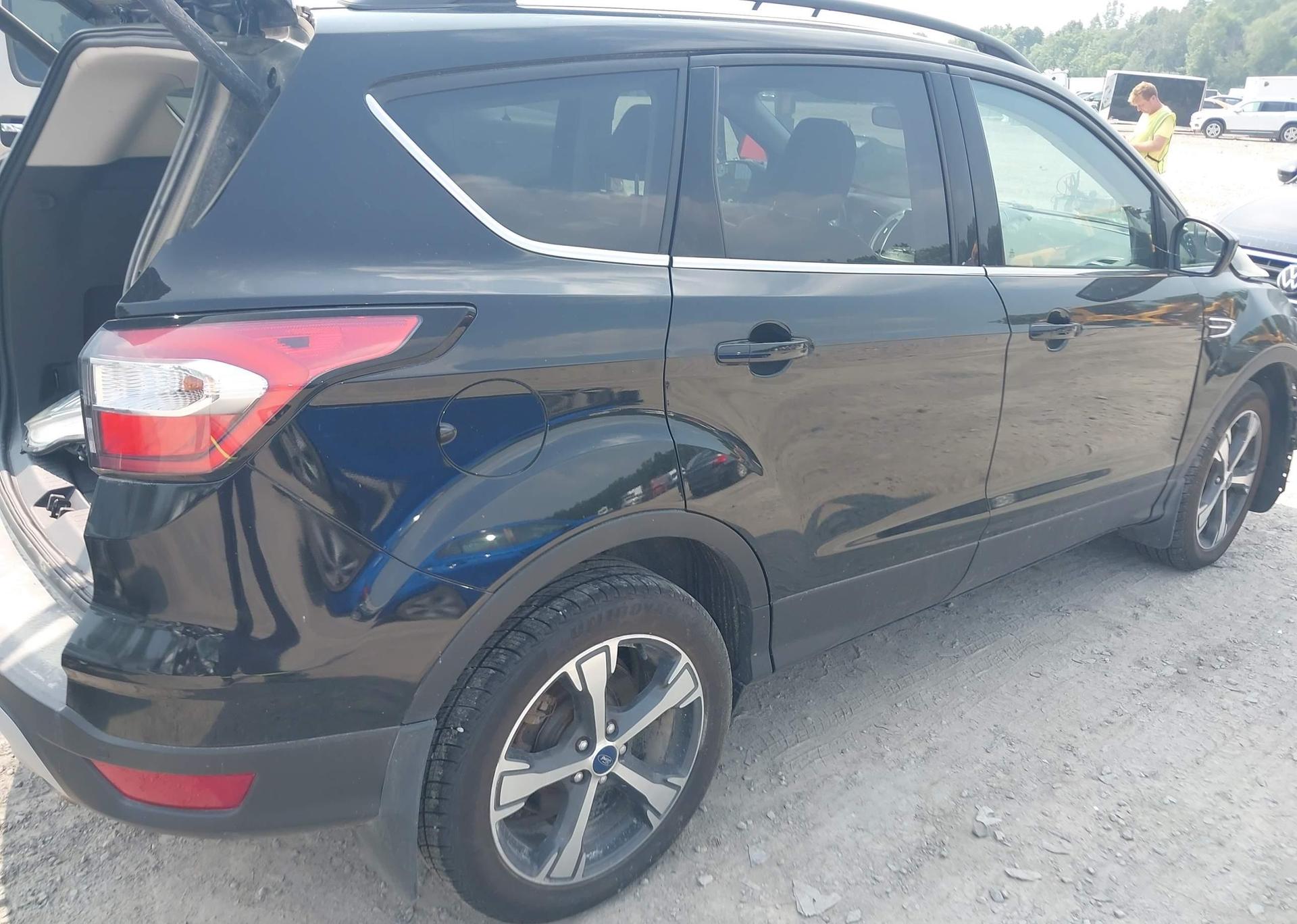 2018 FORD ESCAPE SEL