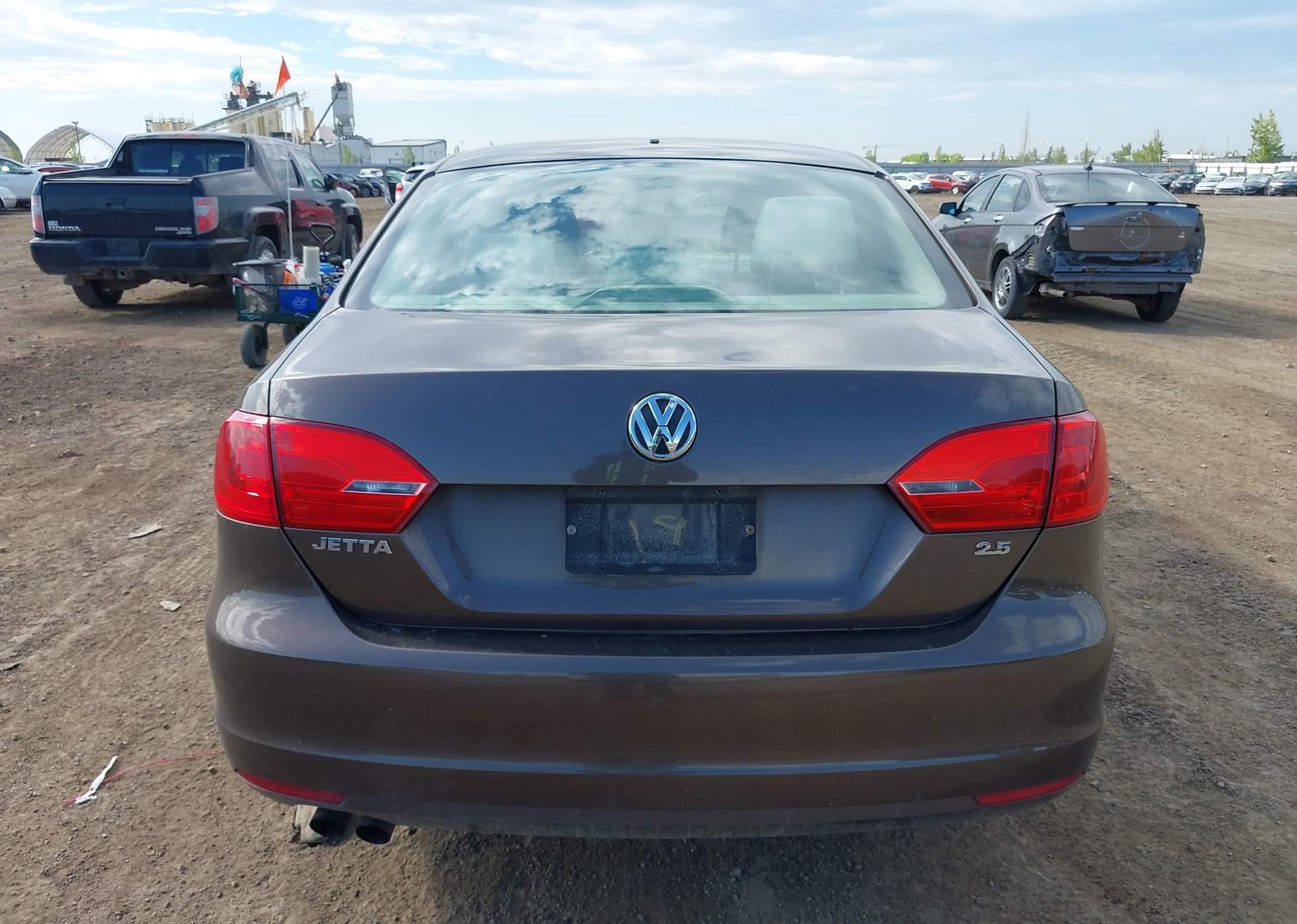 2011 VOLKSWAGEN JETTA SE