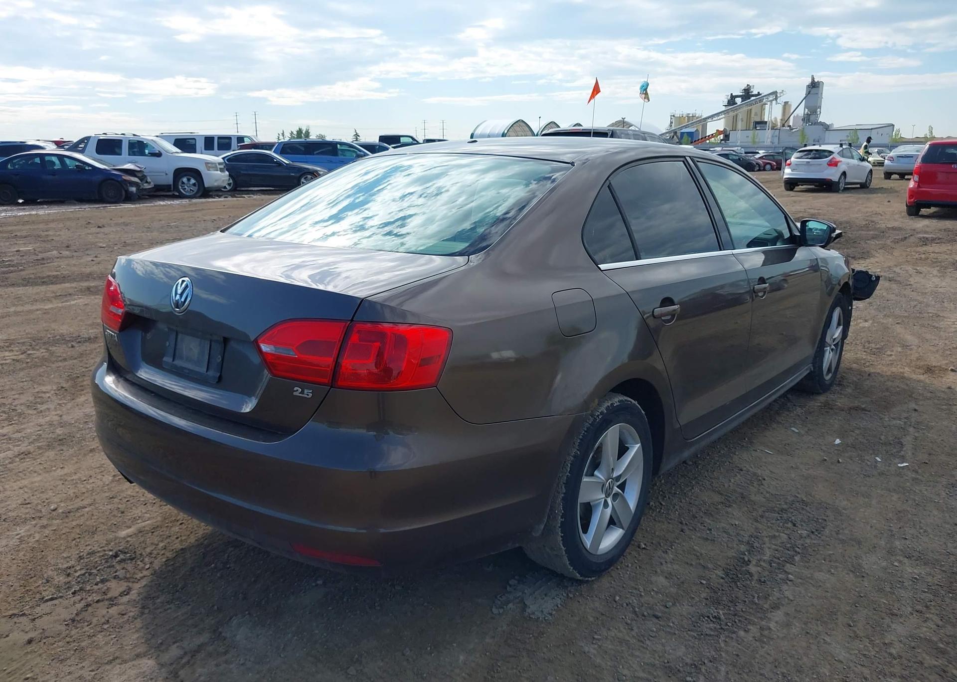 2011 VOLKSWAGEN JETTA SE