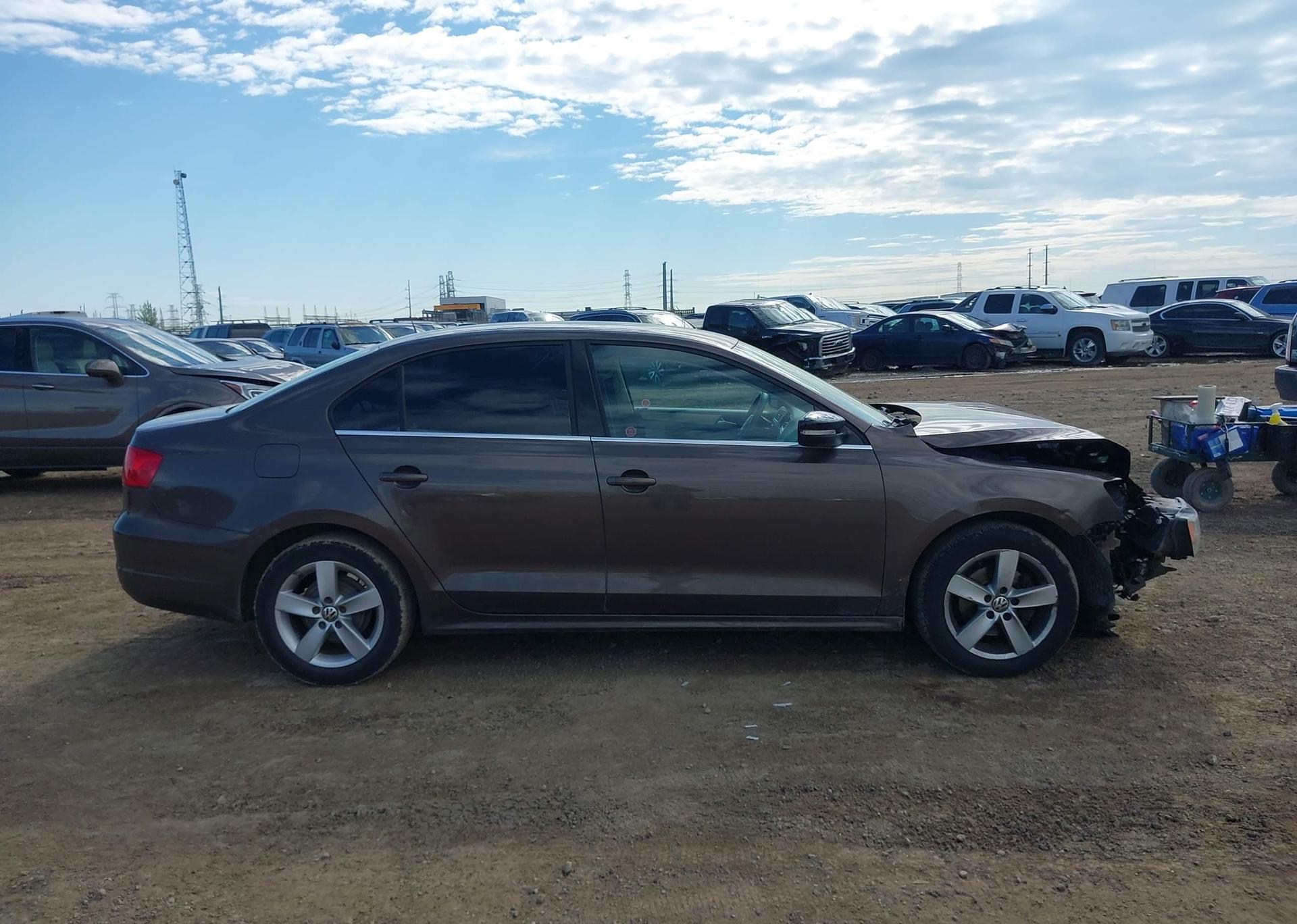 2011 VOLKSWAGEN JETTA SE