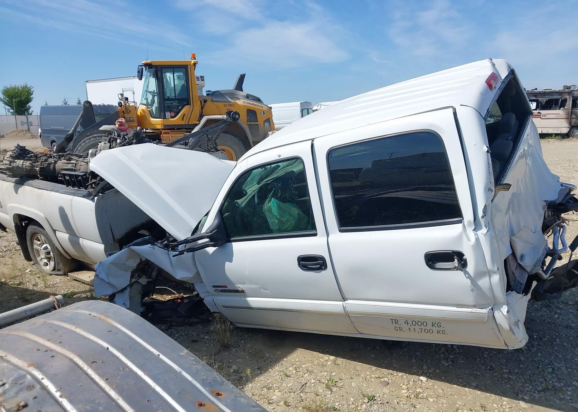 2004 CHEVROLET SILVERADO 2500HD LS