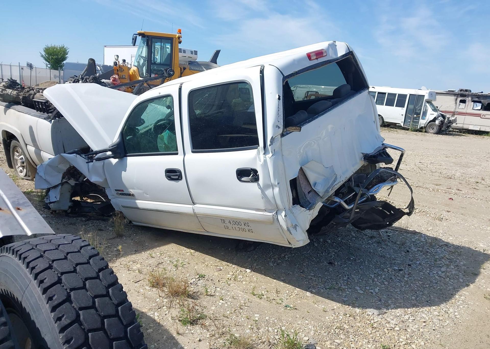 2004 CHEVROLET SILVERADO 2500HD LS