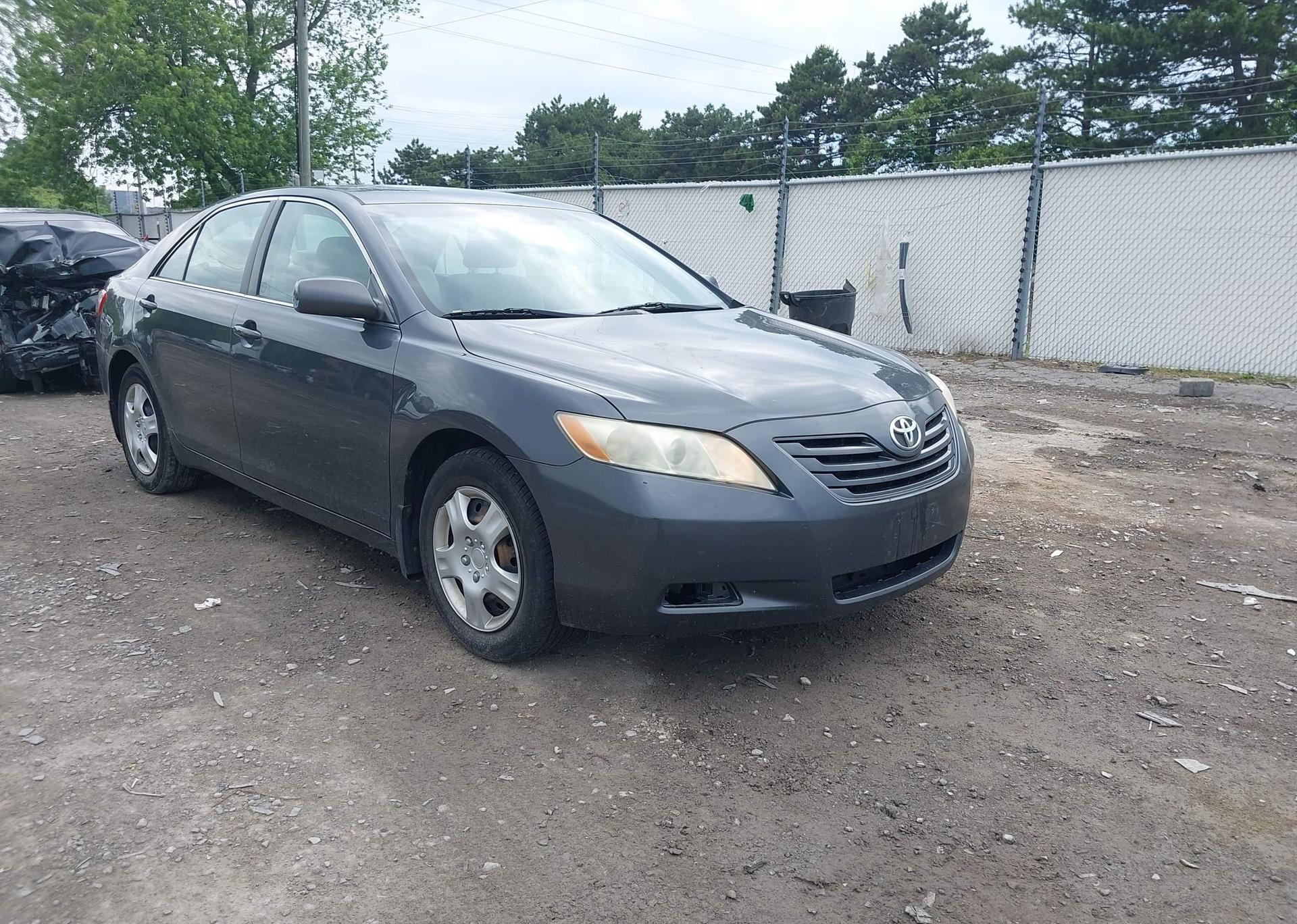 2009 TOYOTA CAMRY SE