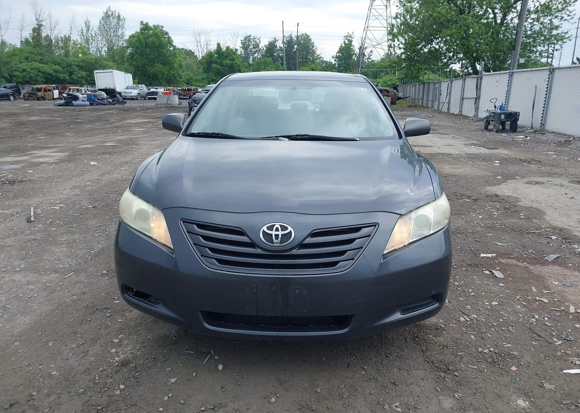 2009 TOYOTA CAMRY SE