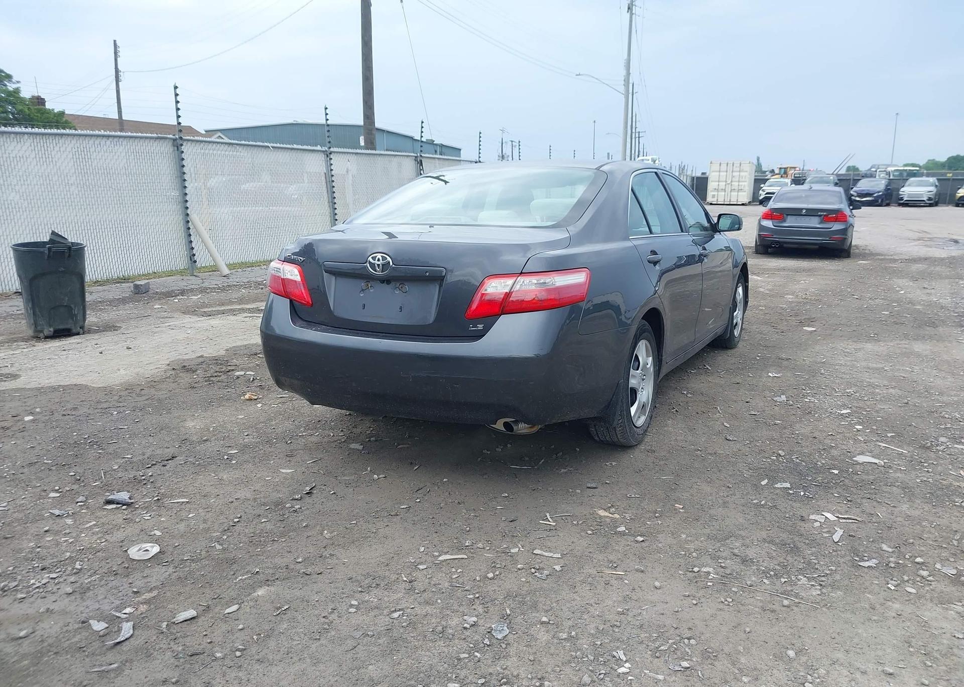 2009 TOYOTA CAMRY SE